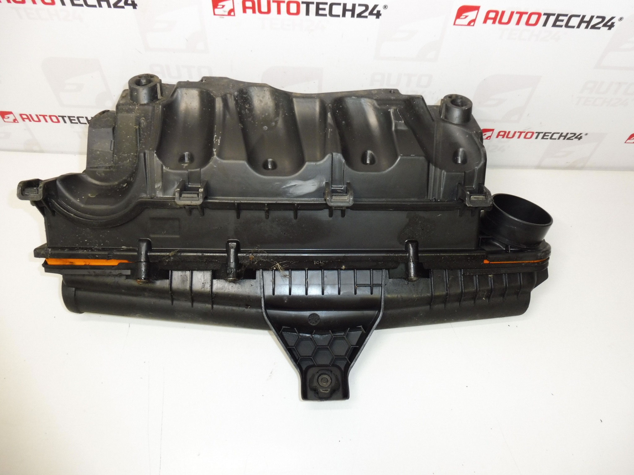 Kutija filtera 1.4 VTI 70 kW 8FS Citroën Peugeot V753482280 1420R2 1420V6