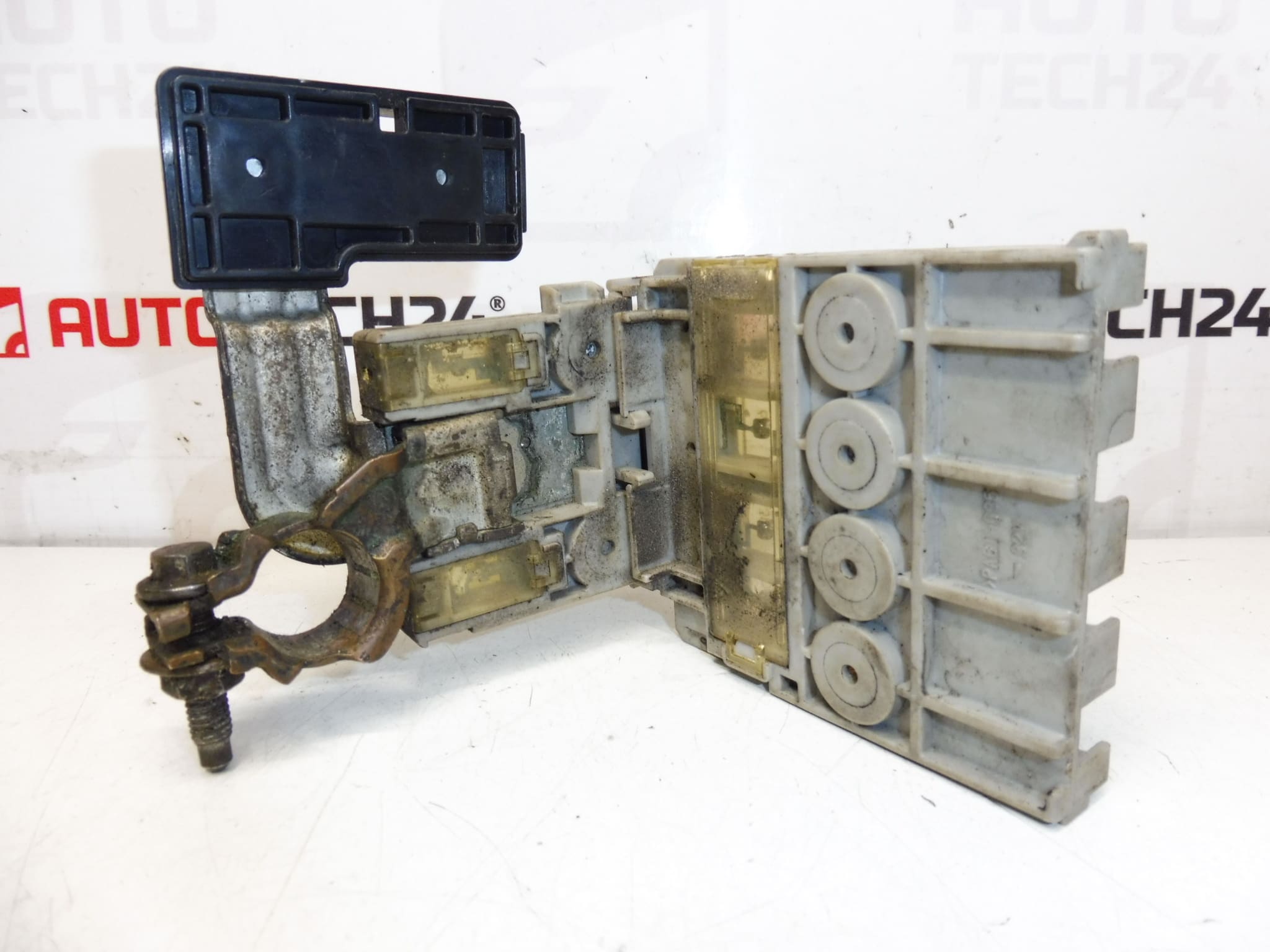 Modul osigurača 6500FC za Citroën C-Crosser i Peugeot 4007 - Slika 2