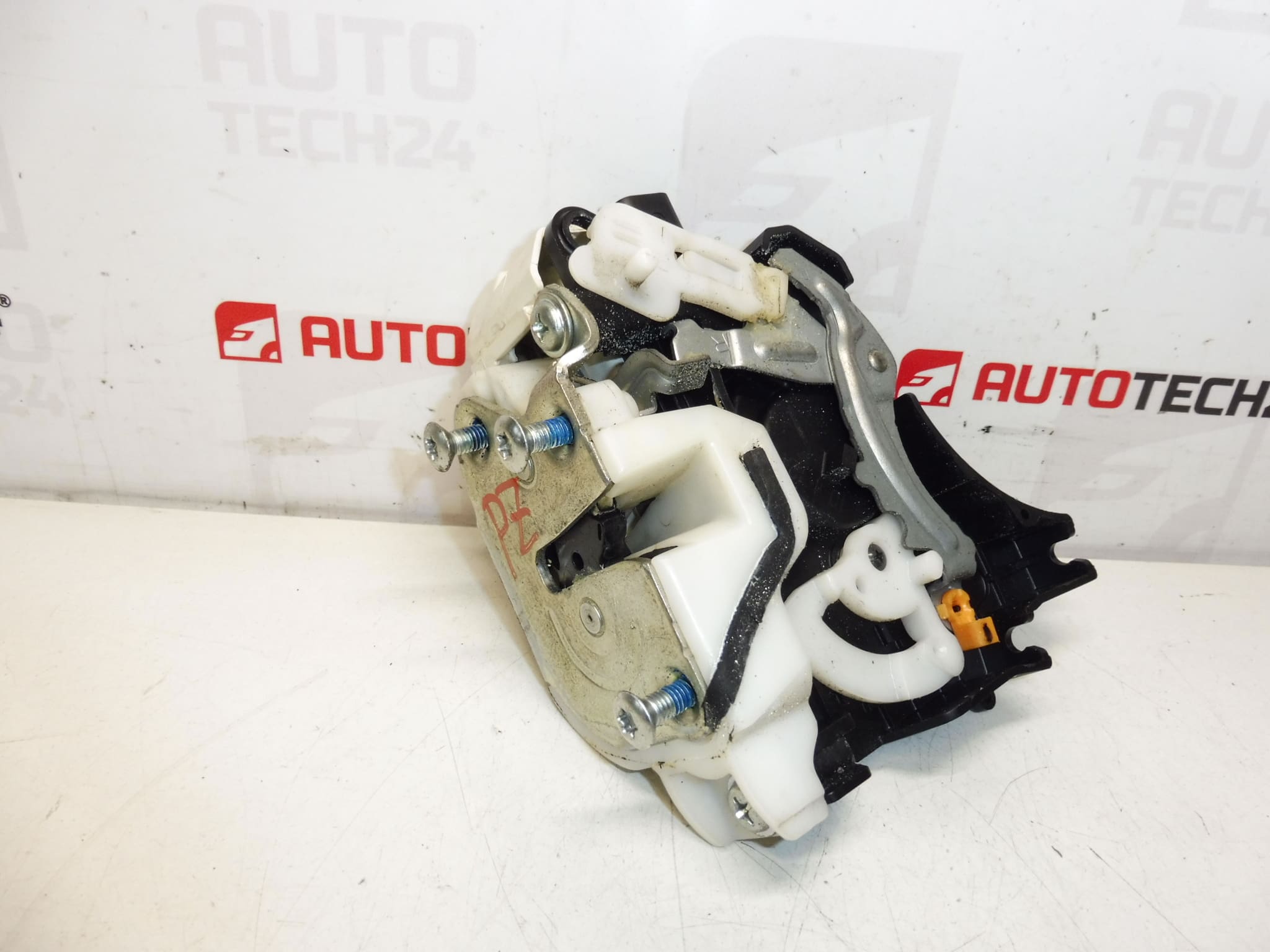 Citroën C-Crosser Peugeot 4007 9138Q6 Stražnja brava - Slika 2