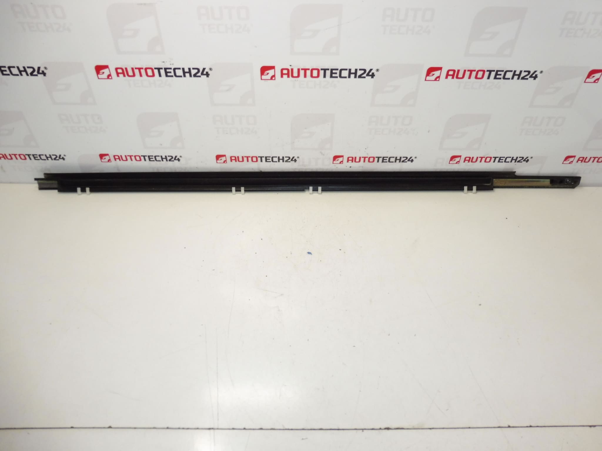 Citroen C-Crosser Peugeot 4007 9309P2 - Slika 2