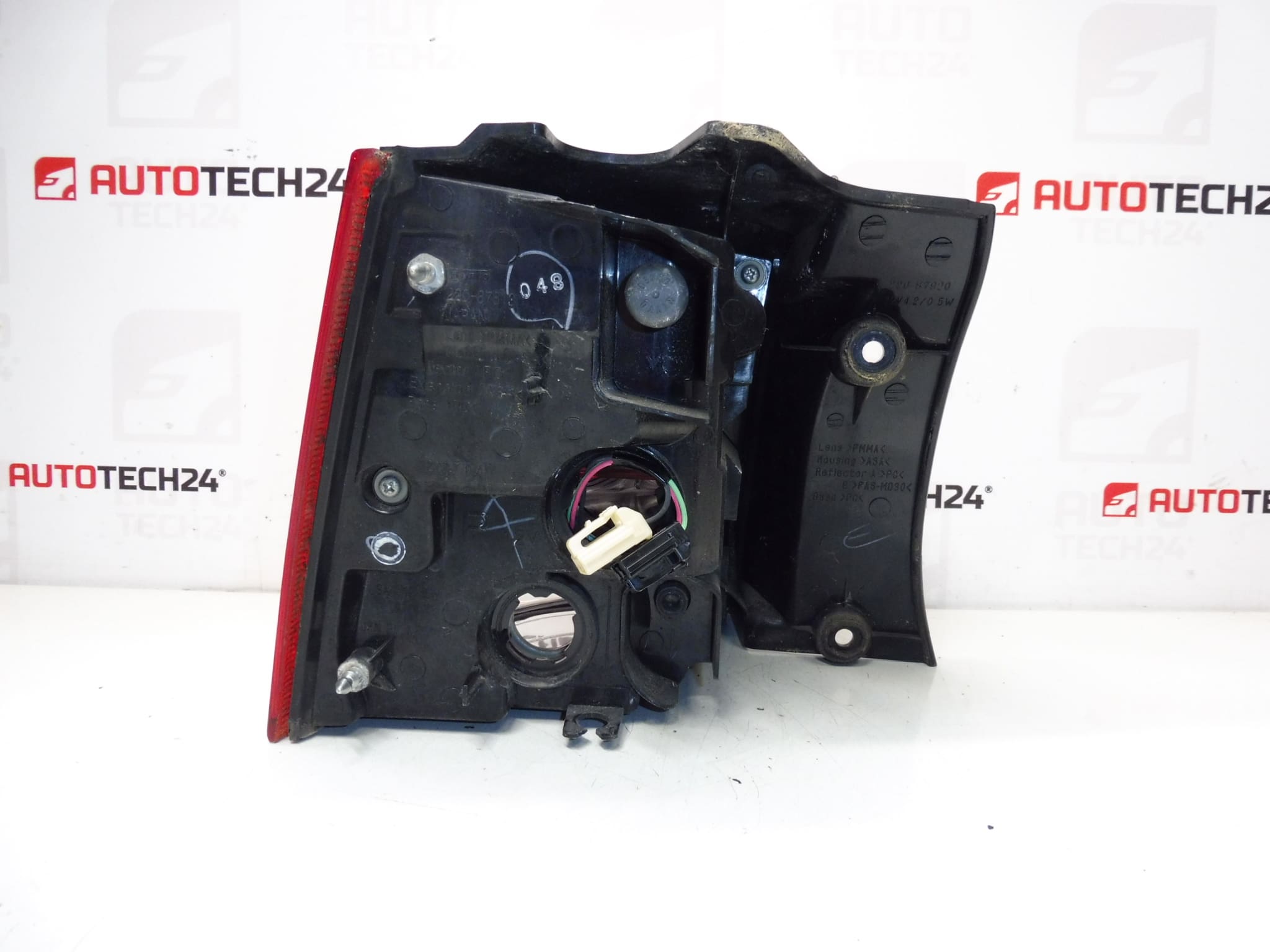 Desno stražnje svjetlo Citroën C-Crosser 6350EG - Slika 2