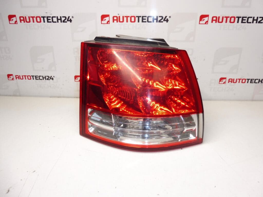 Lijeva stražnja svjetiljka blatnjavi citroën c-crosser 6350eh