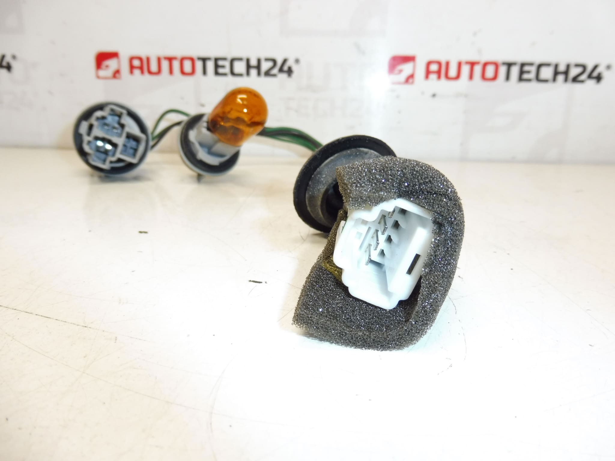 Žarulja za stražnje svjetlo s grlom - Slika 2