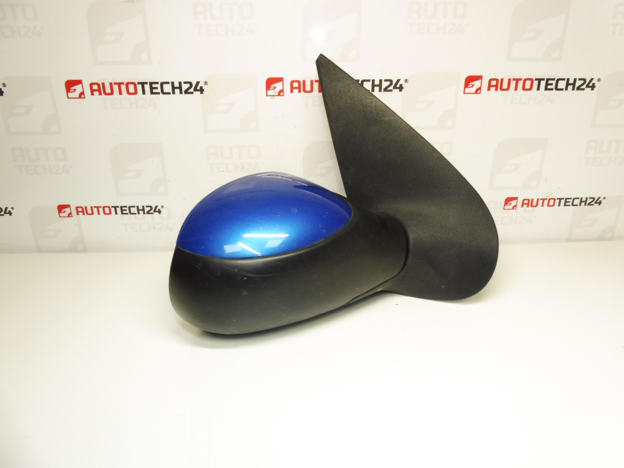 Ogledalo desno Peugeot 206 KMFD 96437171XT 8148XY