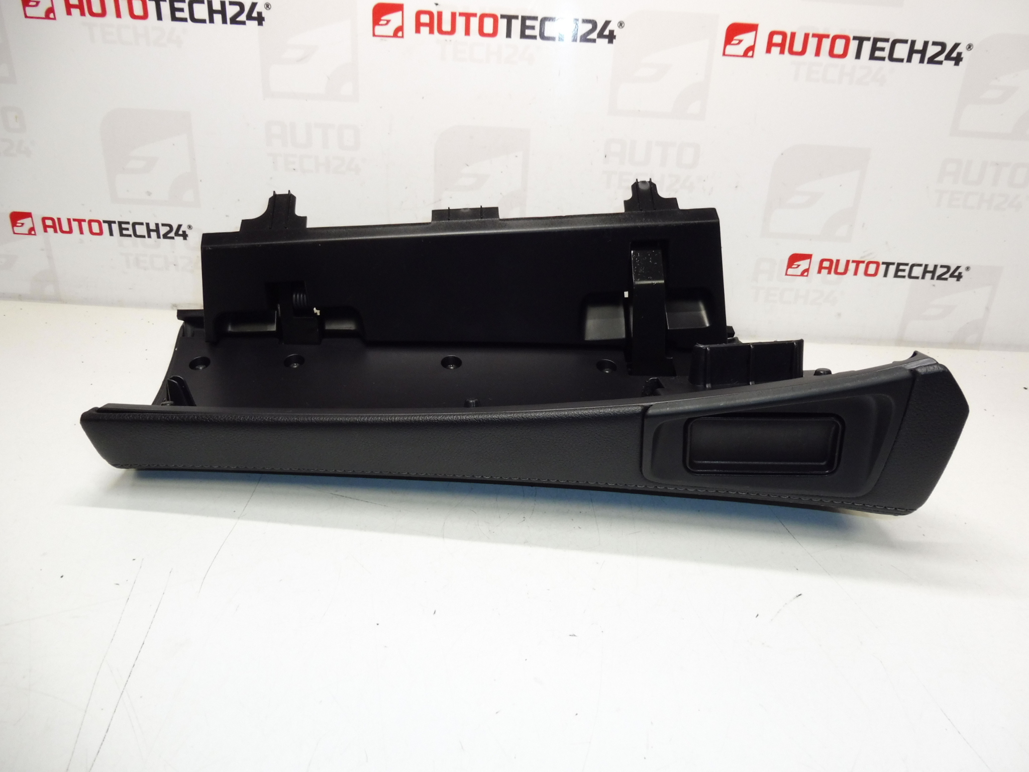 Skiproom Citroën C-Crosser Peugeot 4007 8042A061 825231