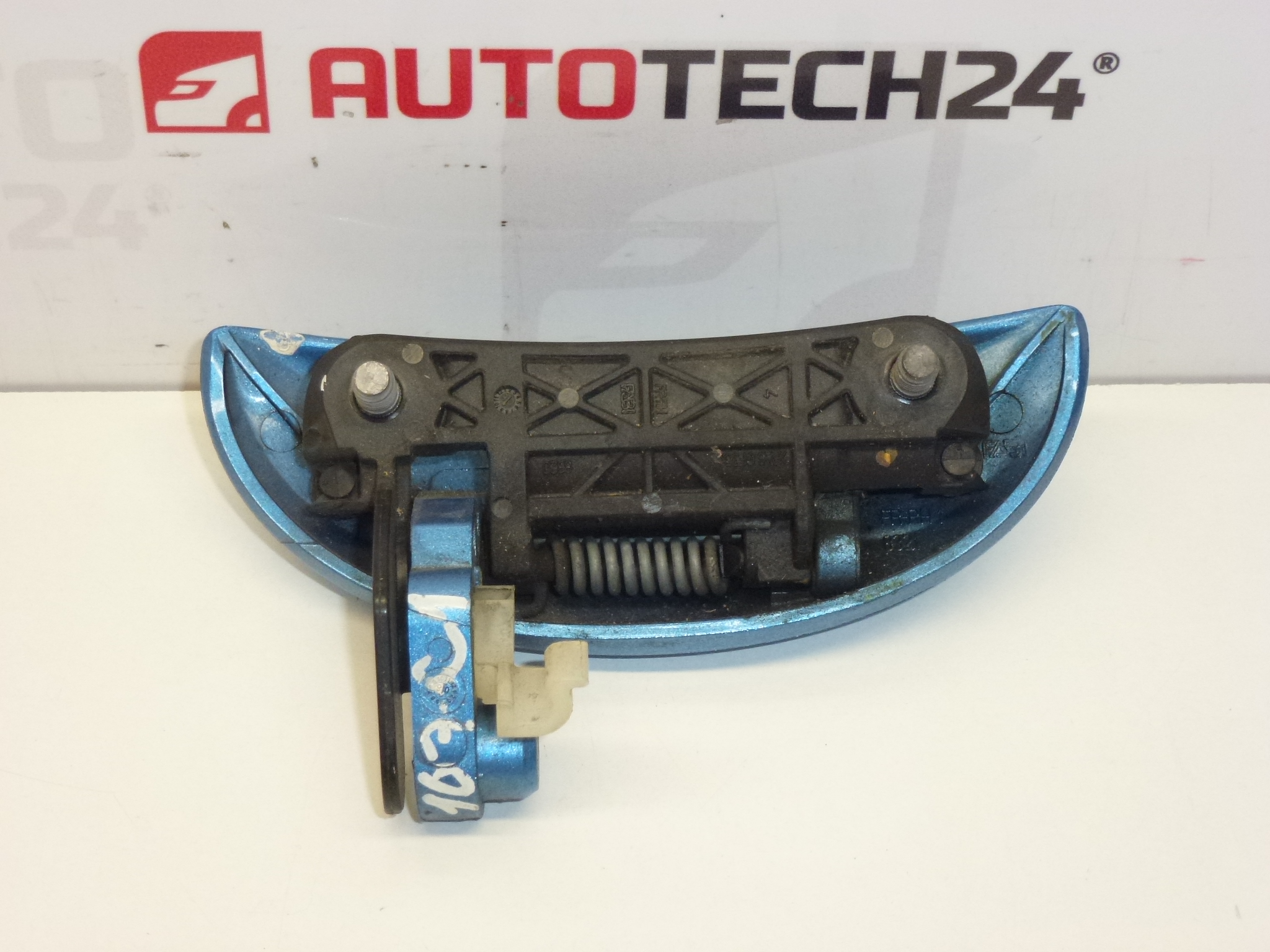 Ručka desnih prednjih vrata Citroën C1 Peugeot 107 plava metalik 9101AH