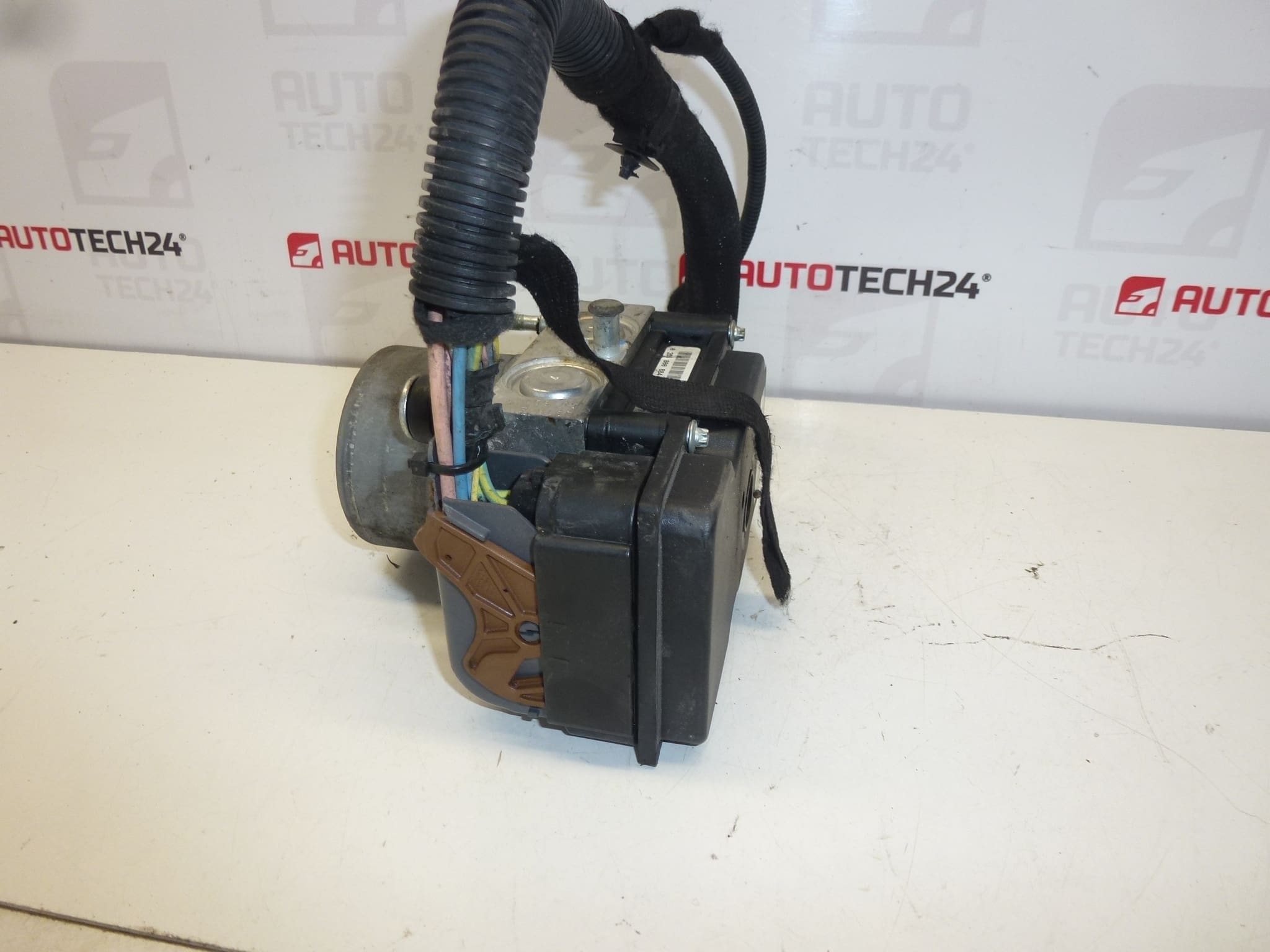 ABS ESP Bosch 9666093180 0265800884 9660107180 4541LF 4541LG - Slika 2