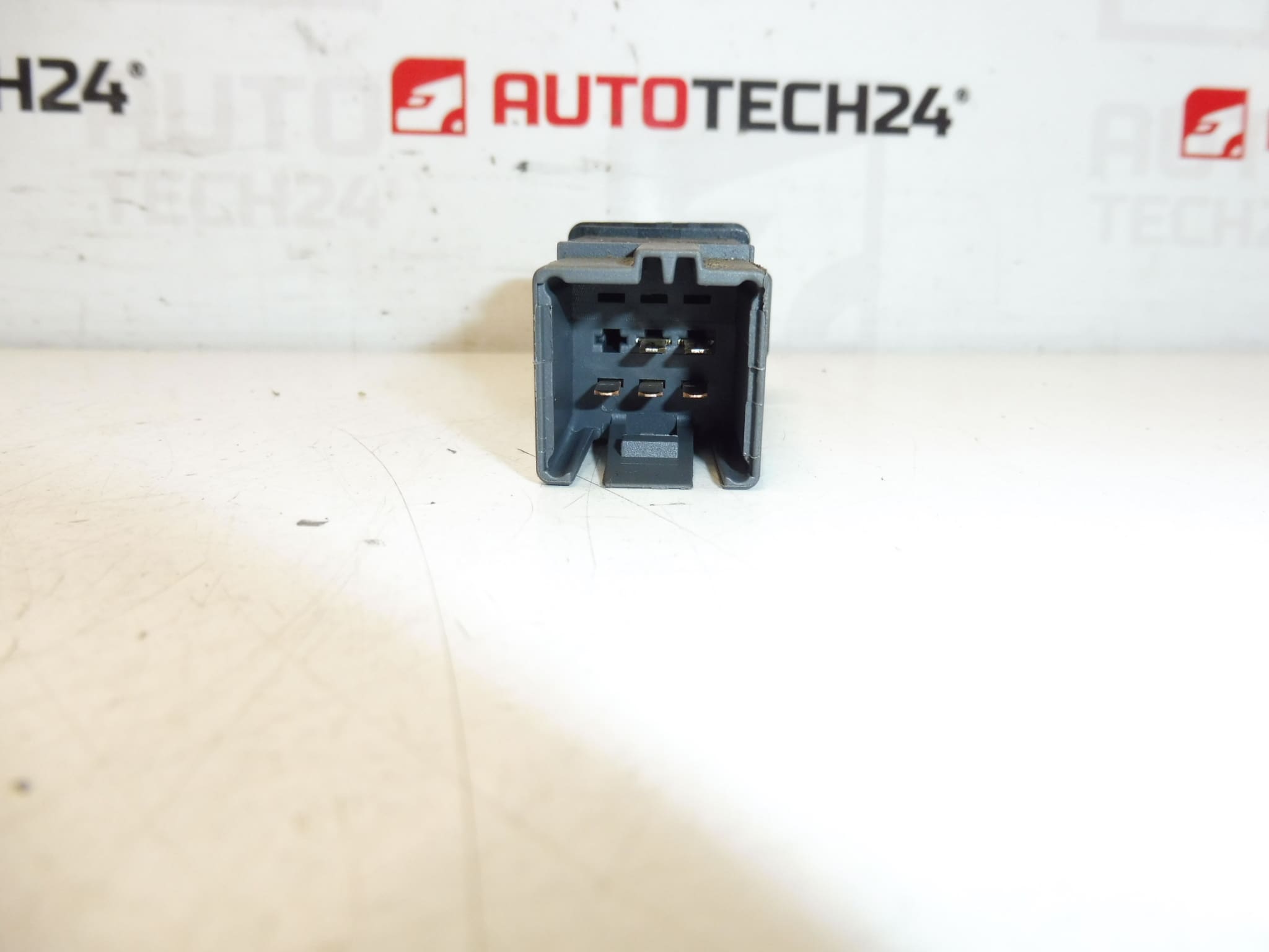 Citroën Xsara 6554CK Stražnji Windows Switch - Slika 2