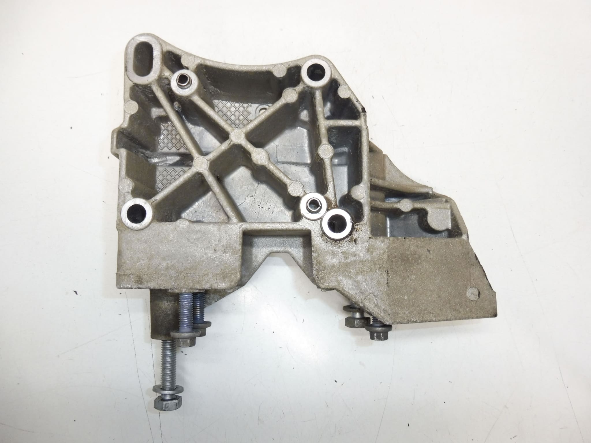 Držač alternatora Citroën Peugeot 9649103280 5706J2 - Slika 2