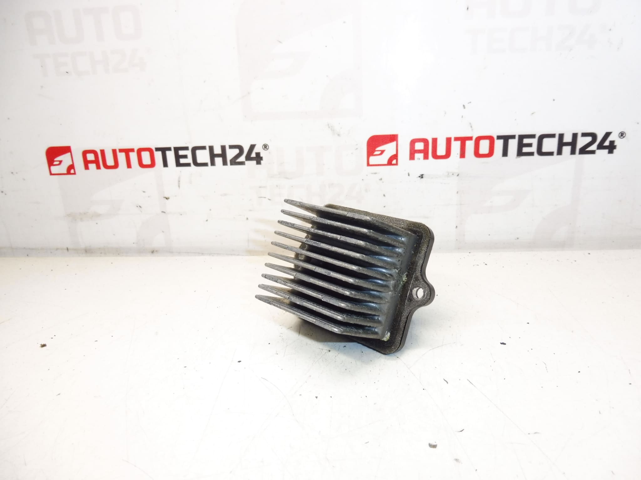 Mitsubishi Citroën Peugeot 6441Z5 kontrolor brzine