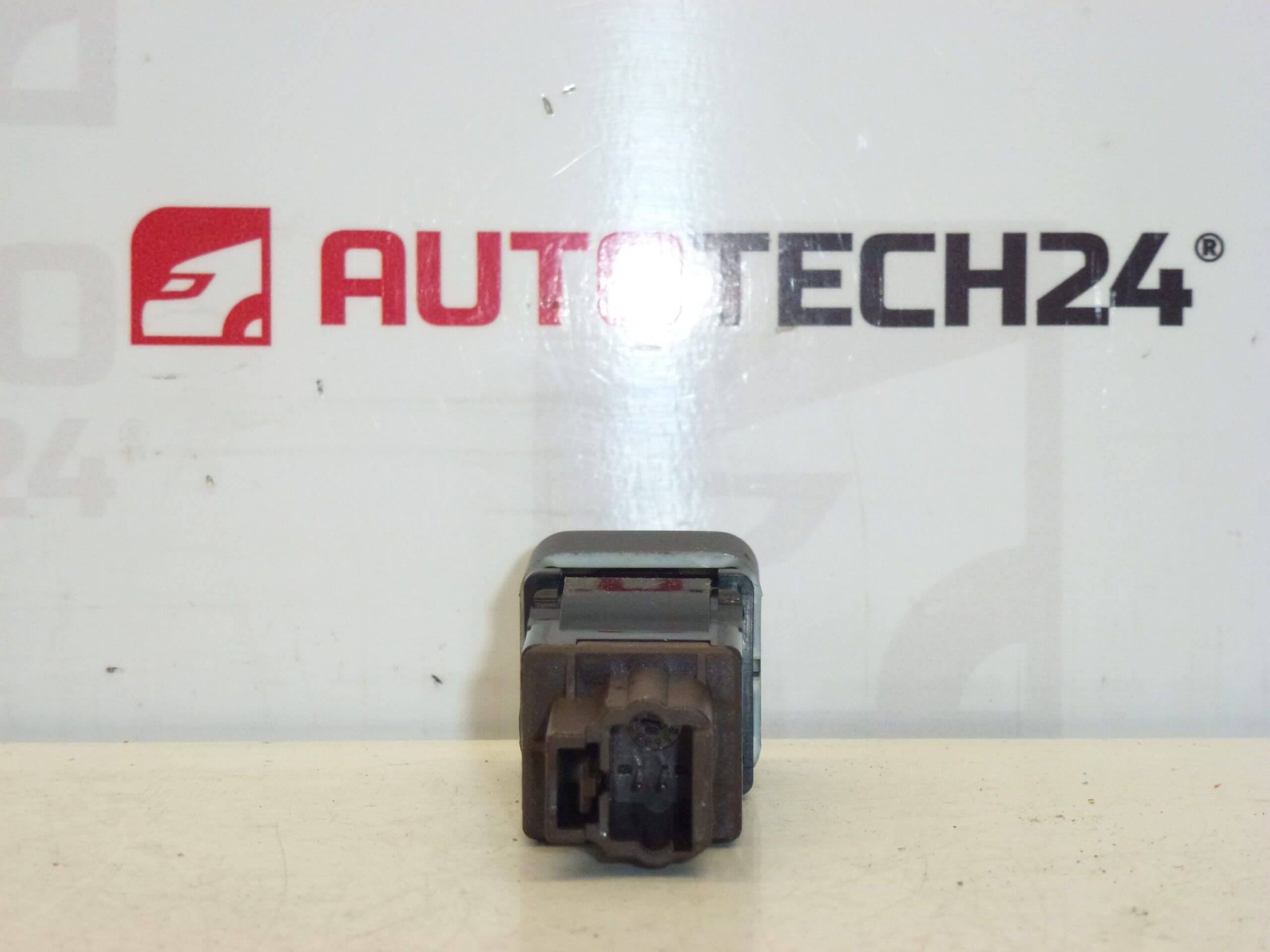 Prekidač zračnog jastuka suvozača Citroën Peugeot 96404548XT 96404548ZL 8216S3 - Slika 2