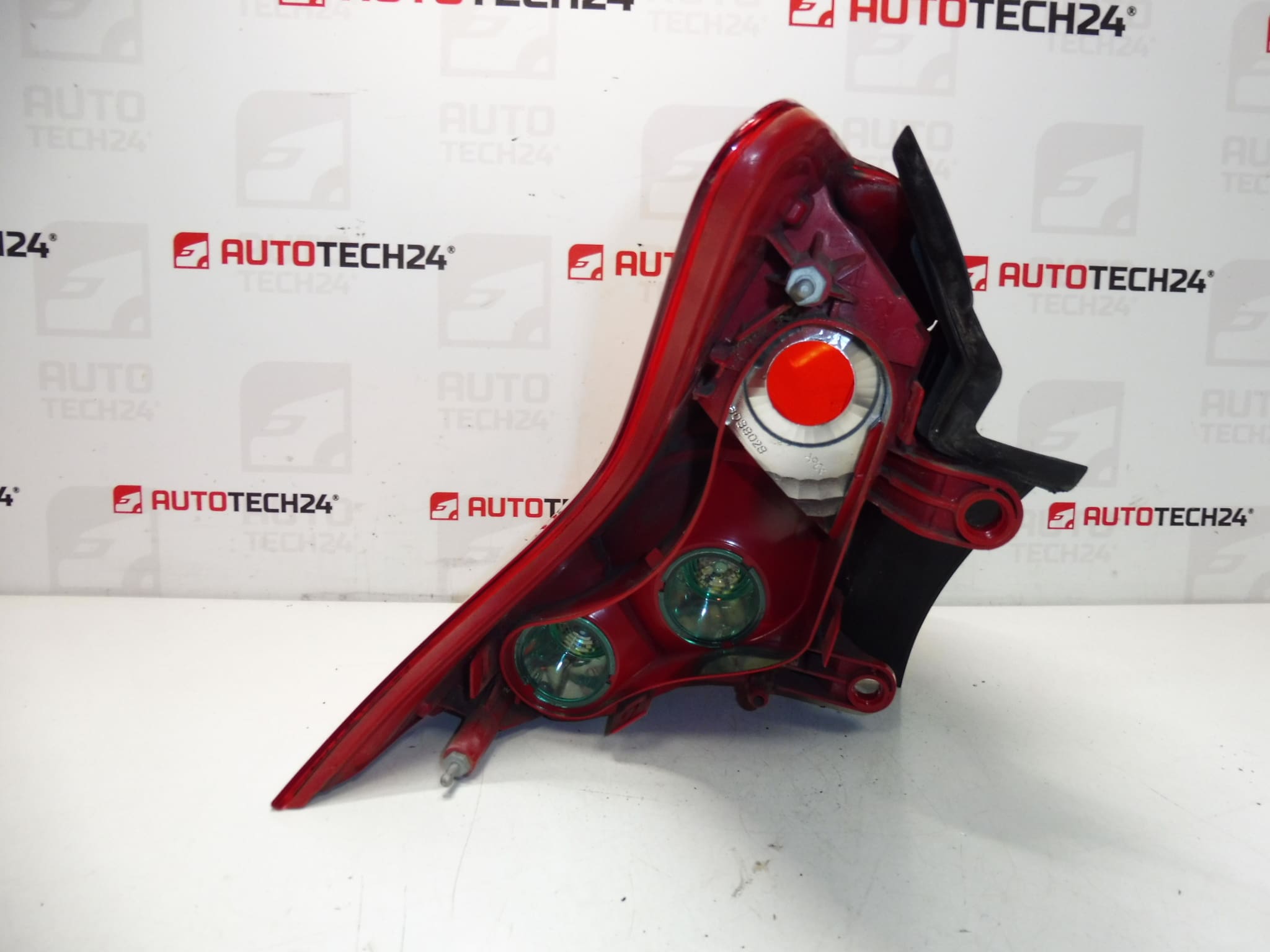 Stražnje desno svjetlo Peugeot 3008 9683460780 6351HC - Slika 2