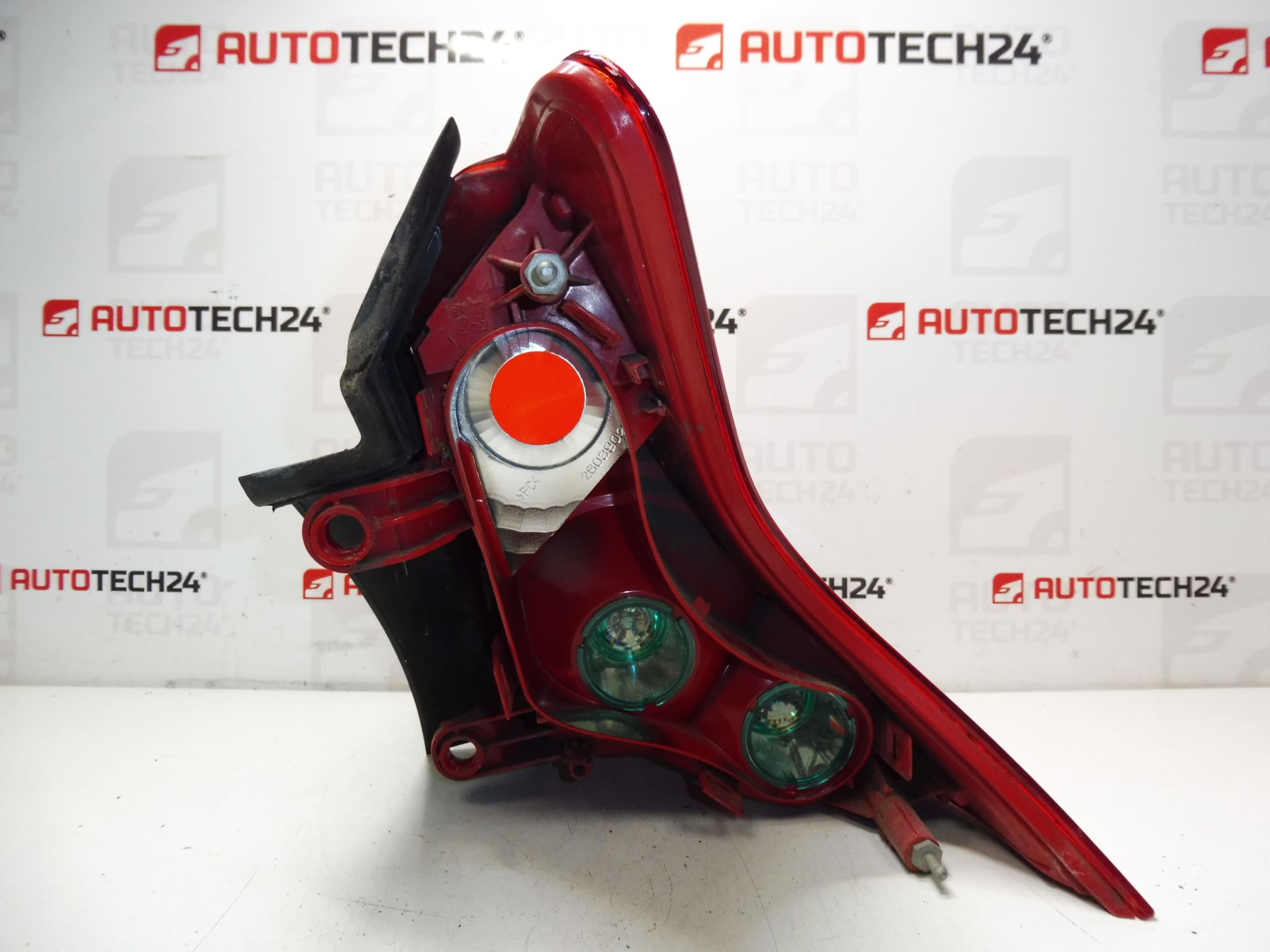 Stražnje lijevo svjetlo Peugeot 3008 9683460880 6350HC - Slika 2
