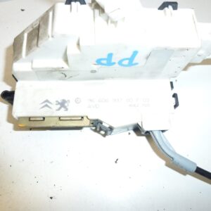 Brava prednjih desnih vrata Citroën C4 9660699780 9136R8