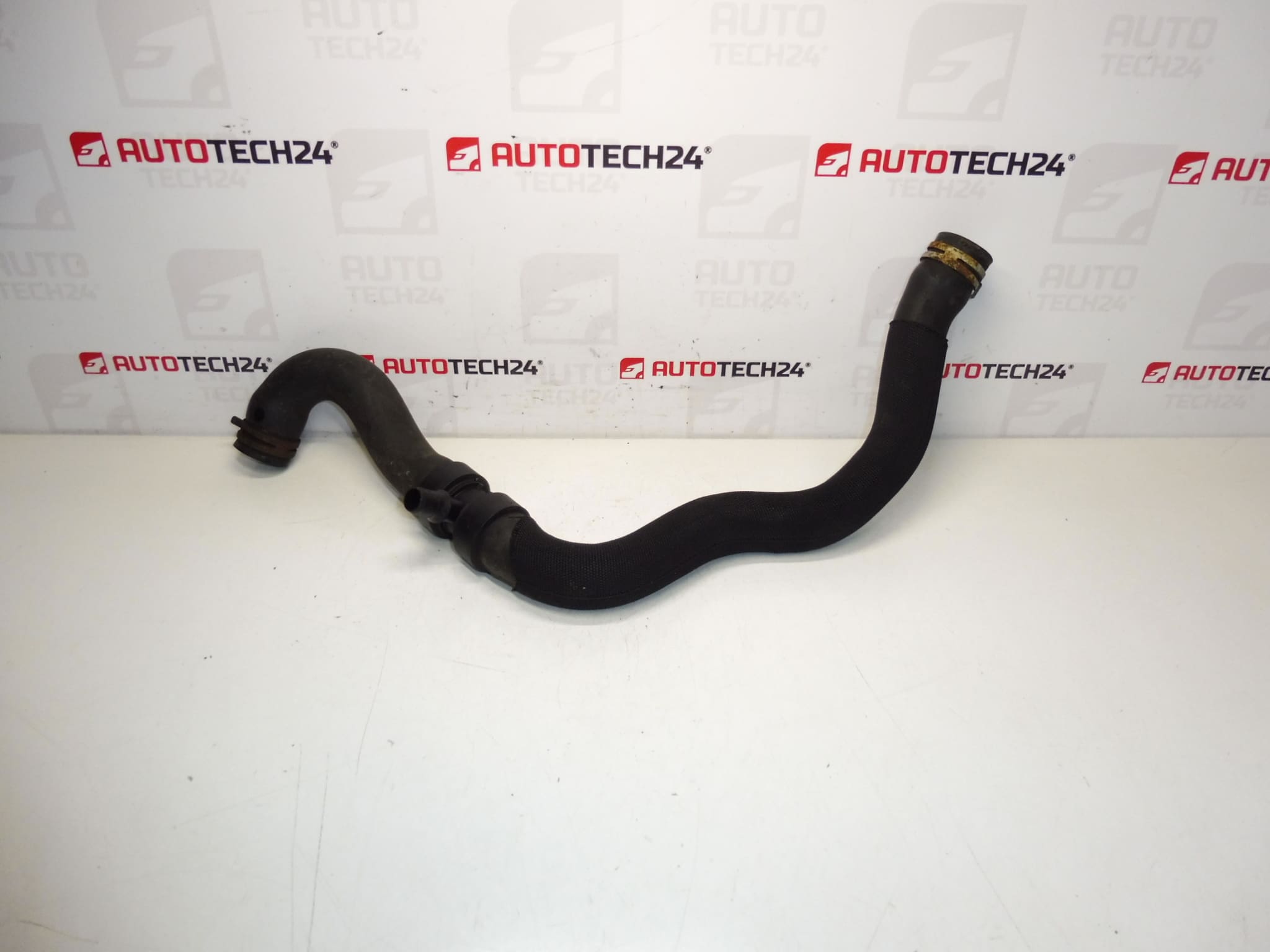 Cijev za vodu Citroën Peugeot 2.0 HDI 135208