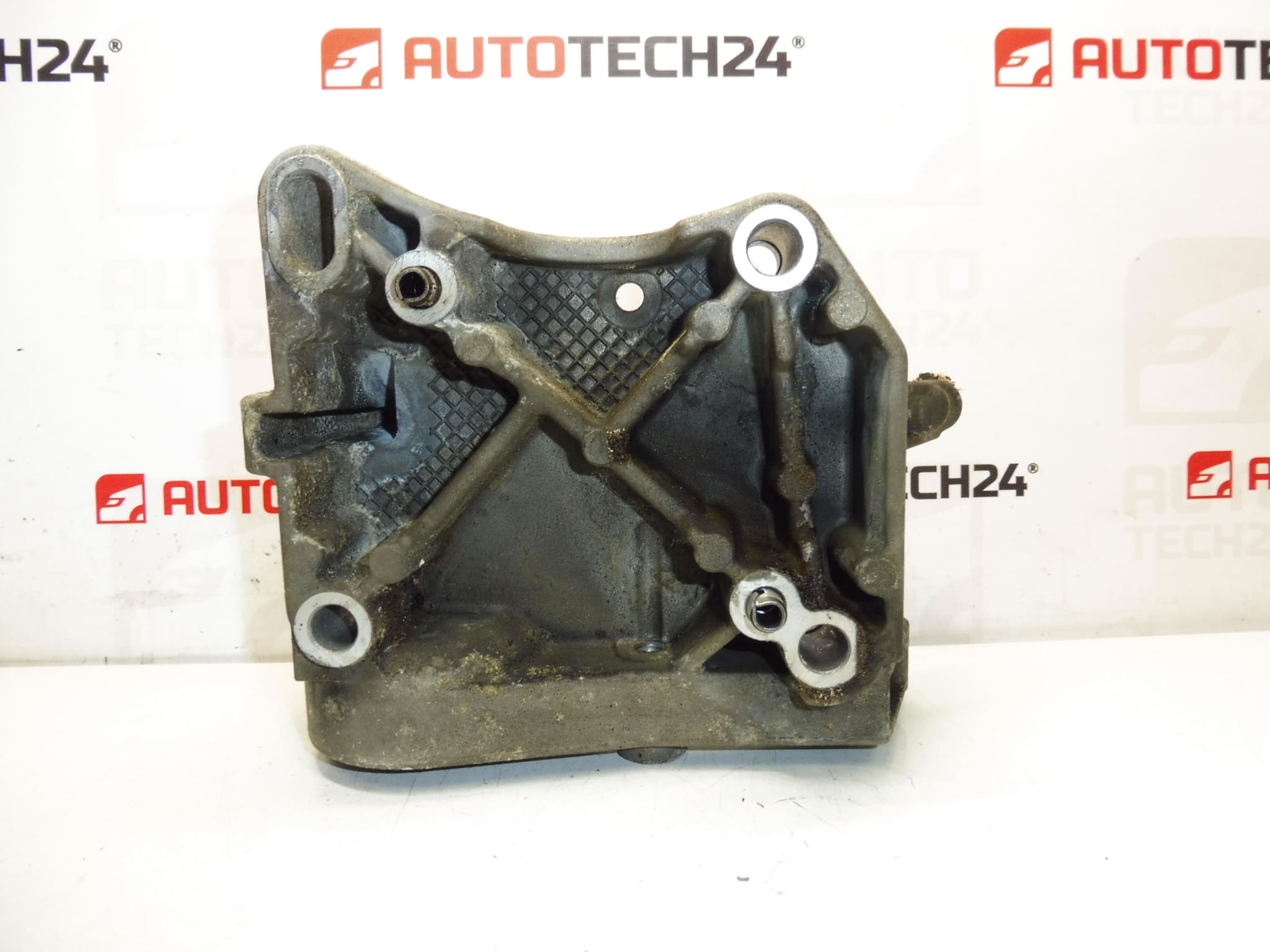 Držač alternatora Citroën Peugeot 9659649080 5706F8 5706L8 - Slika 2