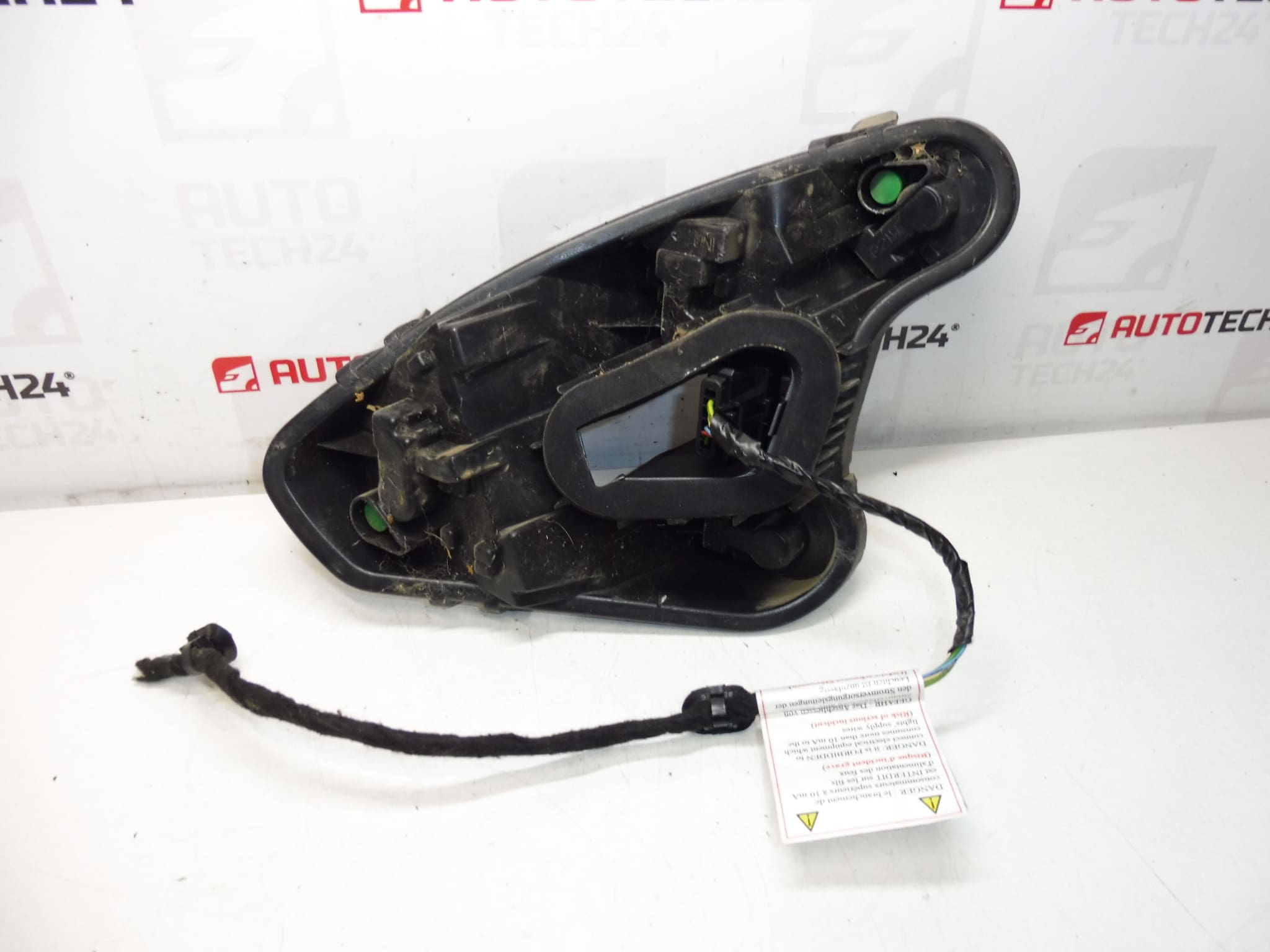 Peugeot 308 Hatchback stražnje desno svjetlo grlo žarulje 1606959180 - Slika 2