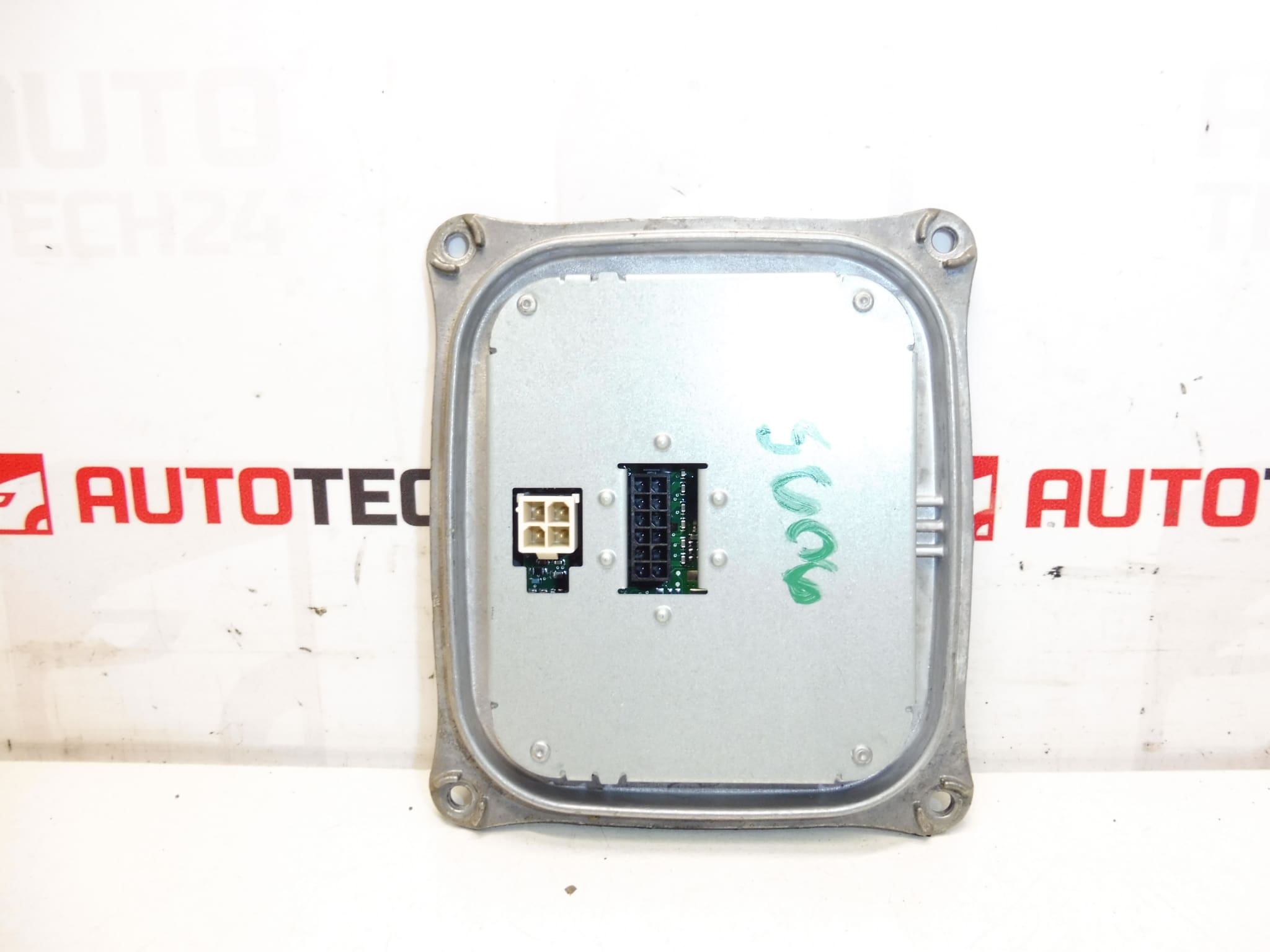 Peugeot 308 T9 LED prednja svjetla 1610426980 130732940300 - Slika 2