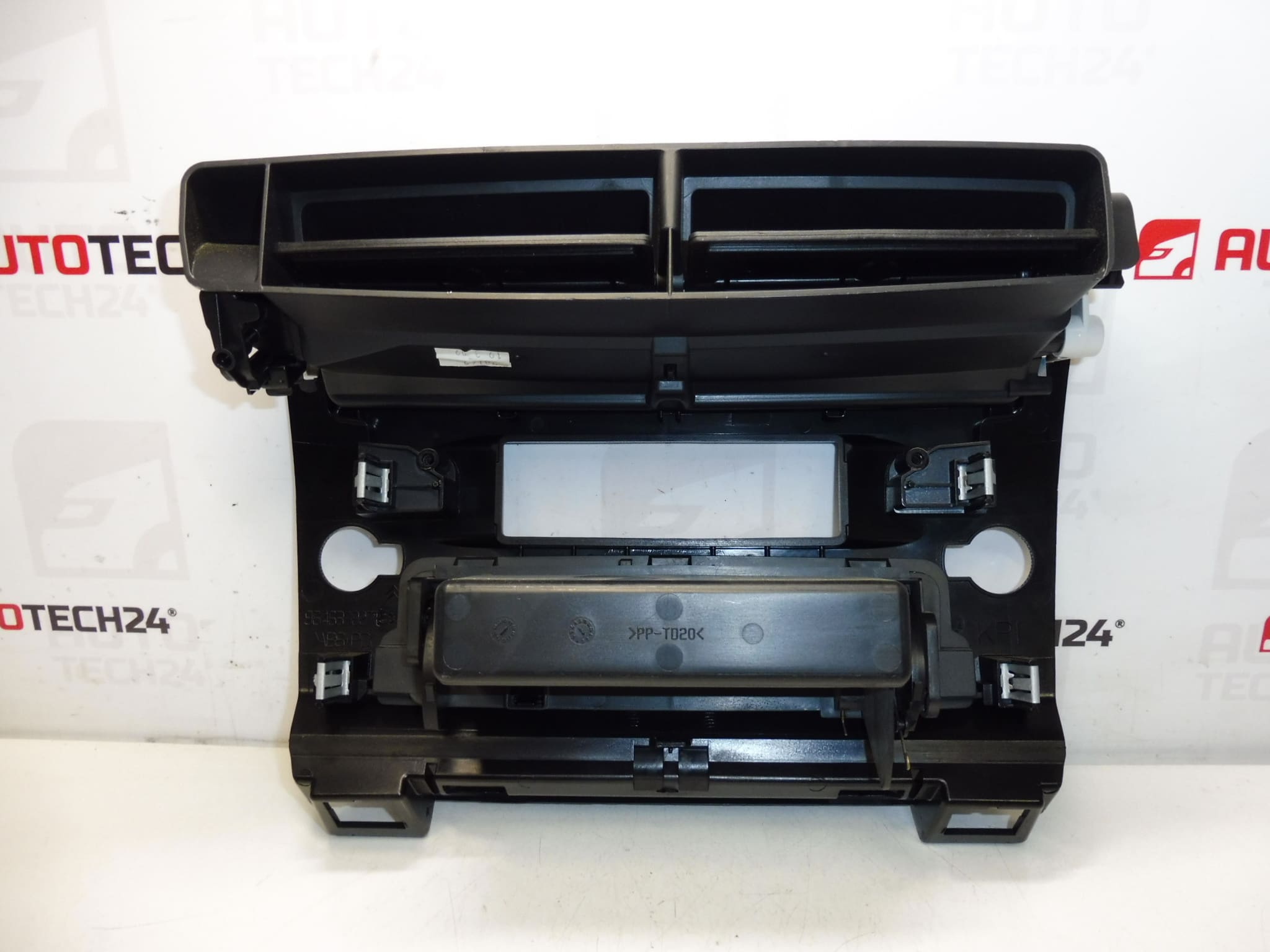 Središnji ventilacijski otvori Citroën C4 9646338277 8212YK - Slika 2