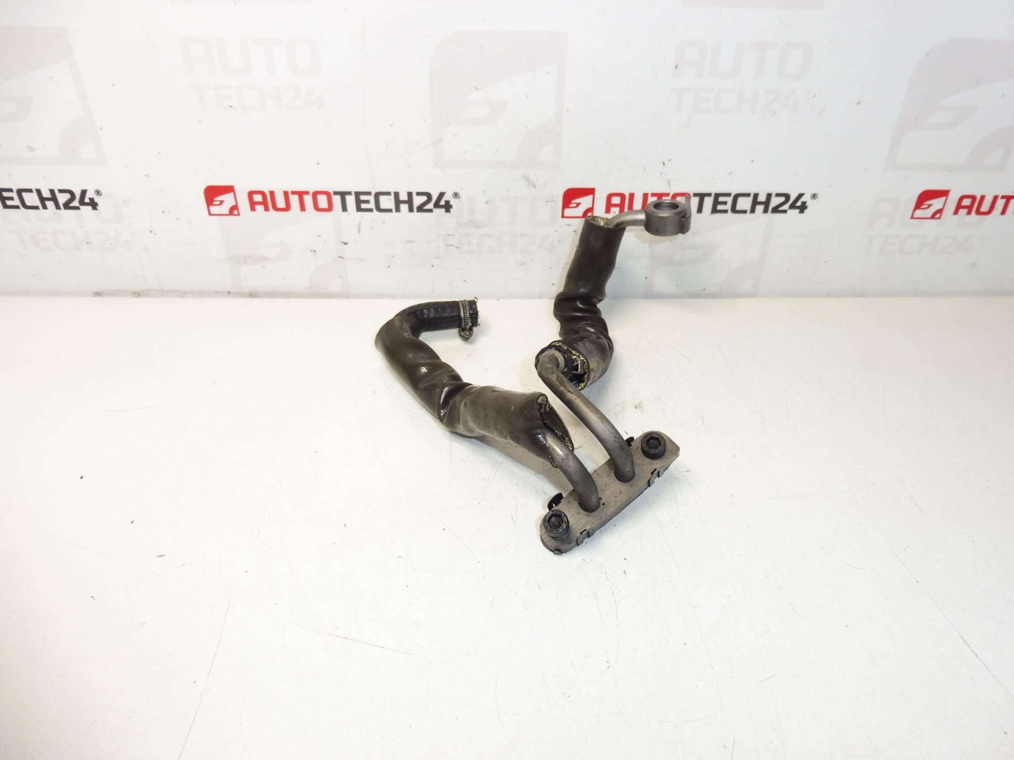Turbo cijev za hlađenje Citroën Peugeot RH02 037983