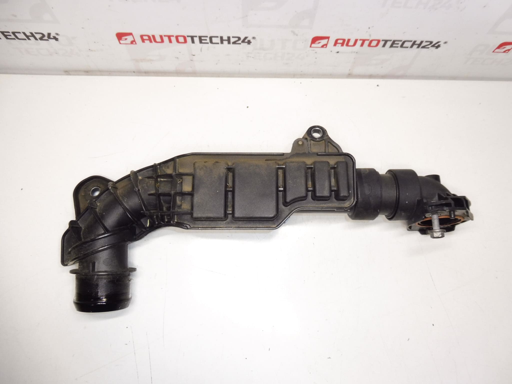 Zračni priključak 1.5 HDI Citroën Peugeot 9810958280 - Slika 2