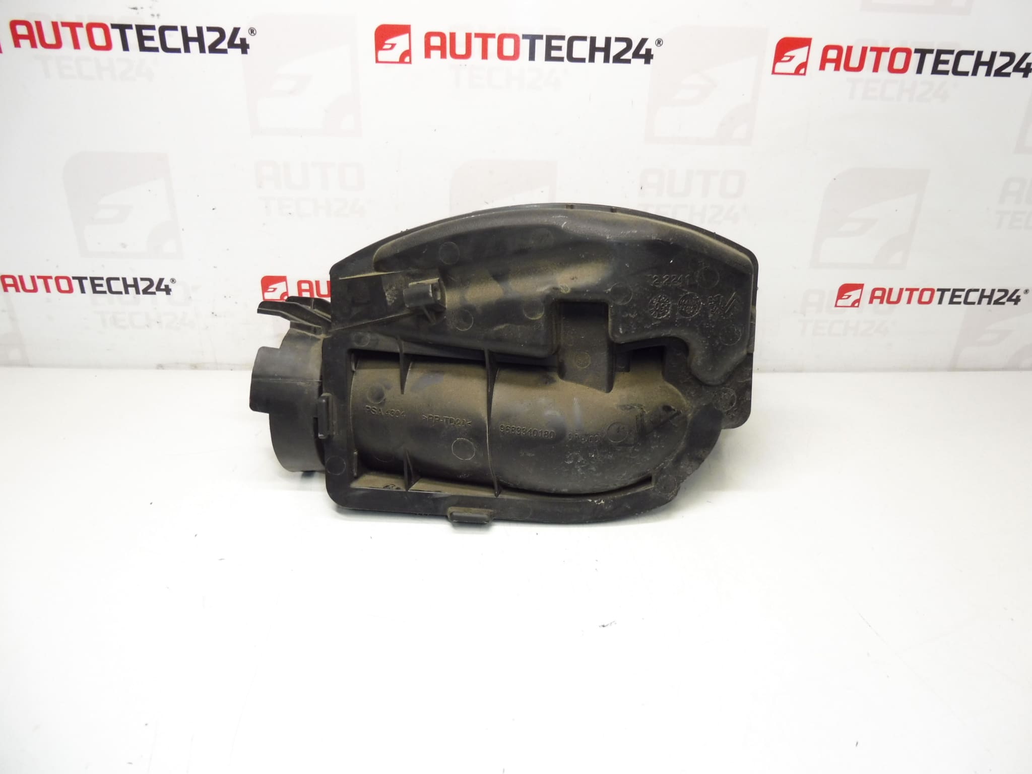 Rezonator usisnog zraka 1.4 VTI 70 kW 8FS Citroën Peugeot 9683340180 1436Q9