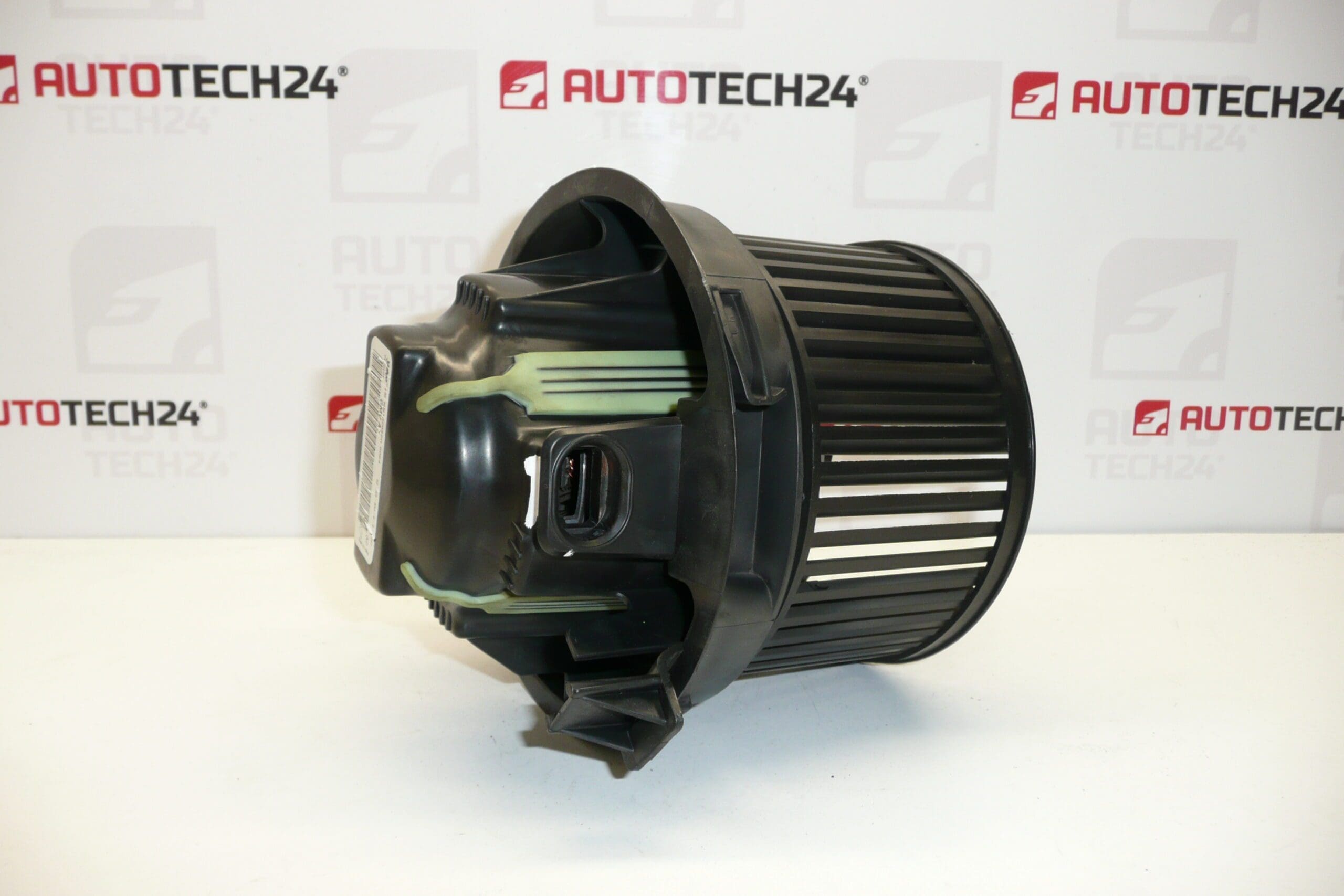 Ventilator grijača Valeo Citroën Peugeot 207 6441V5 - Slika 2