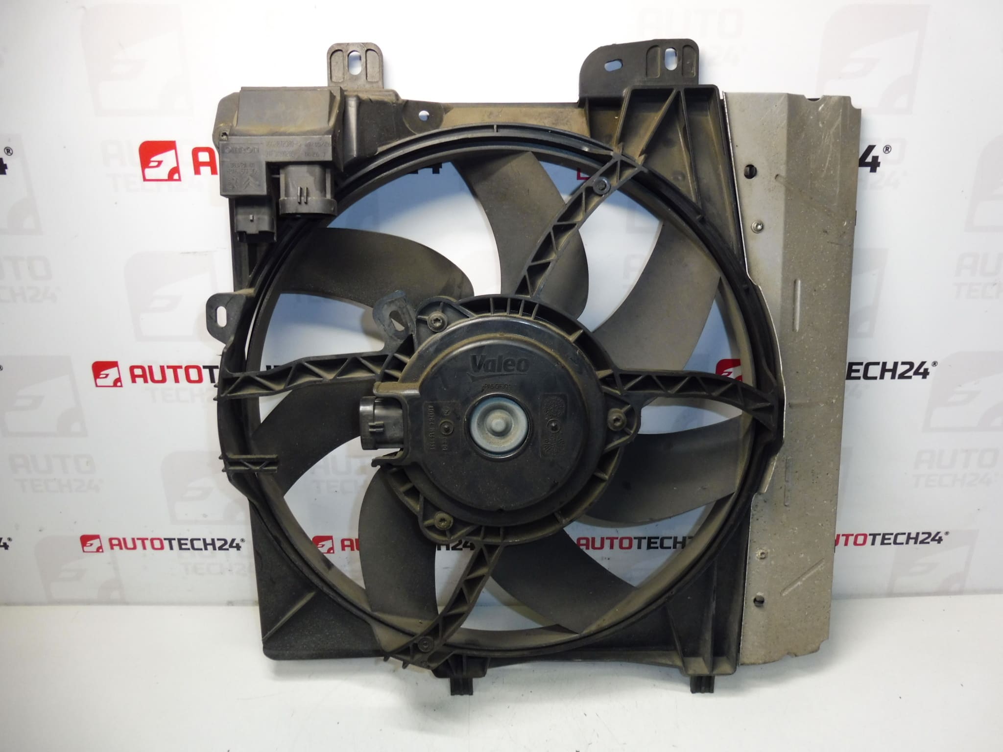 Ventilator hladnjaka Citroën Peugeot 9653804080 9682902080 1253P8 - Slika 2