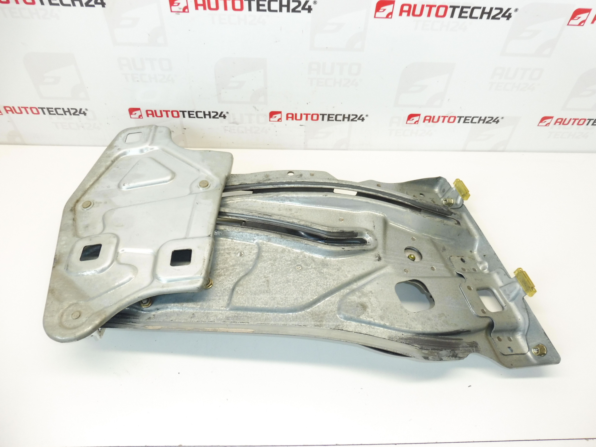 Peugeot 307 CC Stražnji desni prozor Preuzimanje 9651535980 922497