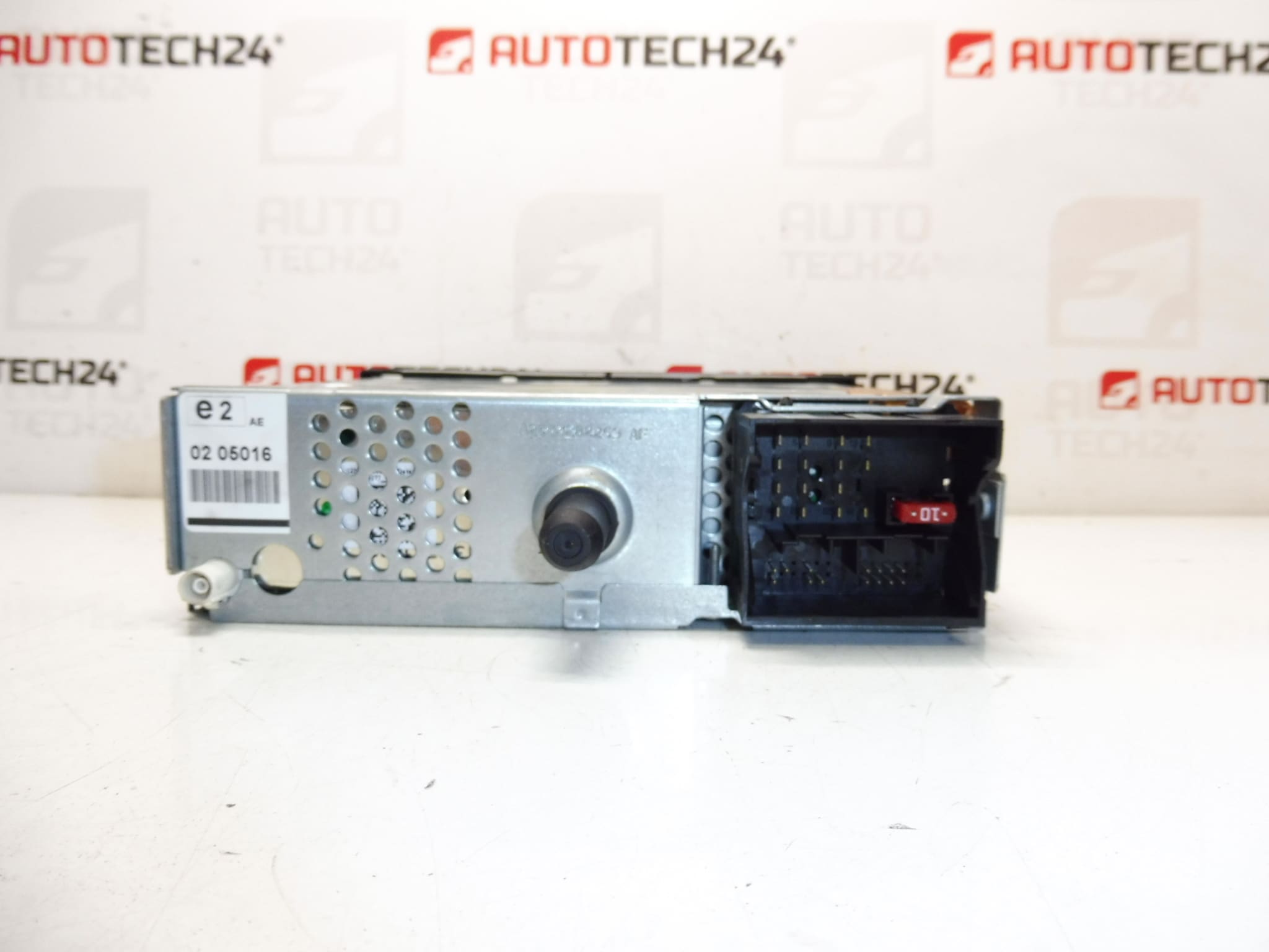 Auto radio sa CD-om Citroën Peugeot 96647697XT 6564ZS - Slika 2