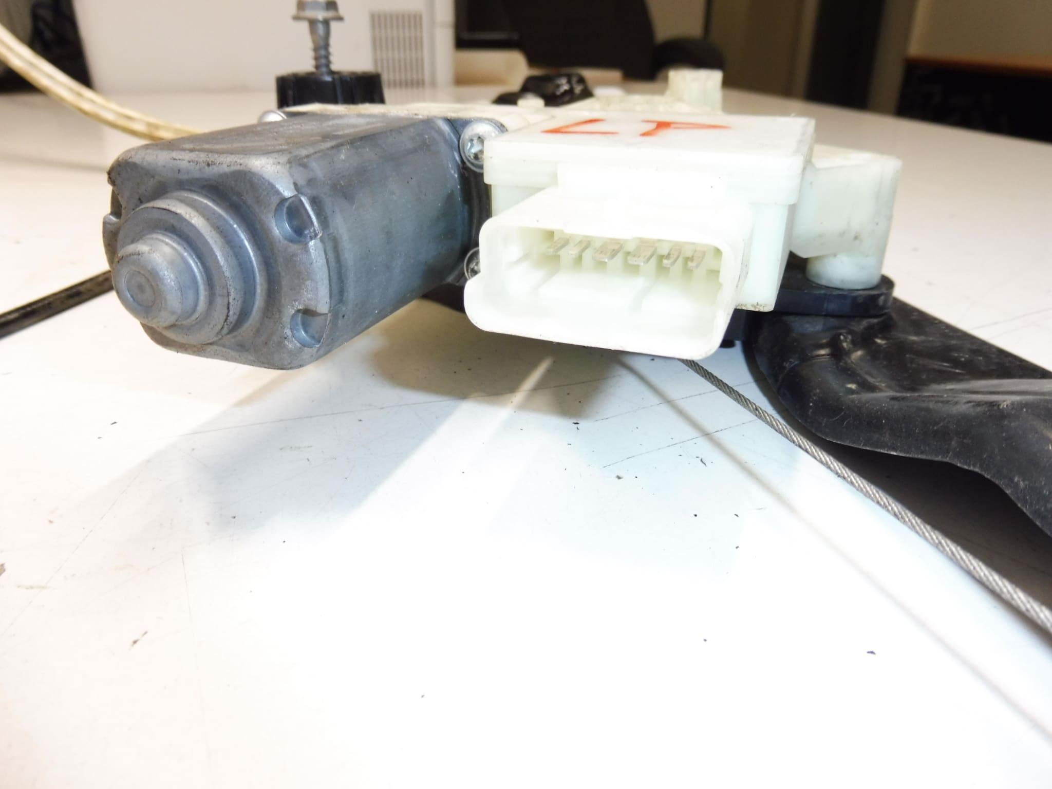 Peugeot 308 T9 mehanizam za povlačenje prozora vozača 9816273280 - Slika 2