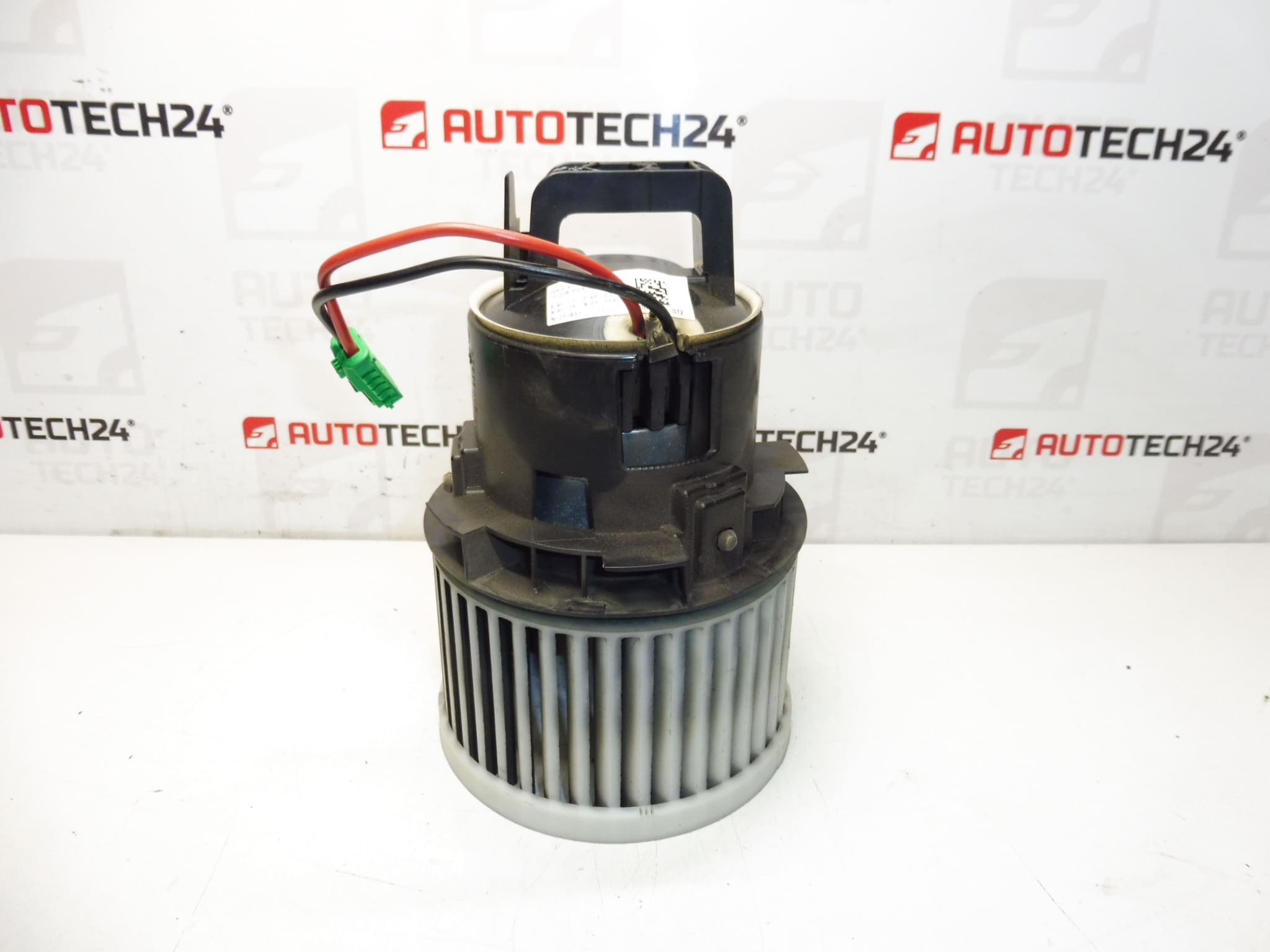 Ventilator grijača Mahle Peugeot 308 T9 DB271001 1610497180