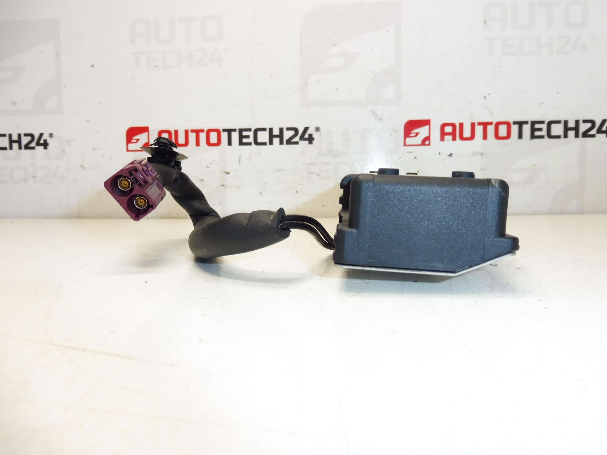 Antena vjetrobransko staklo Peugeot 407 9661102880 6561LG - Slika 2