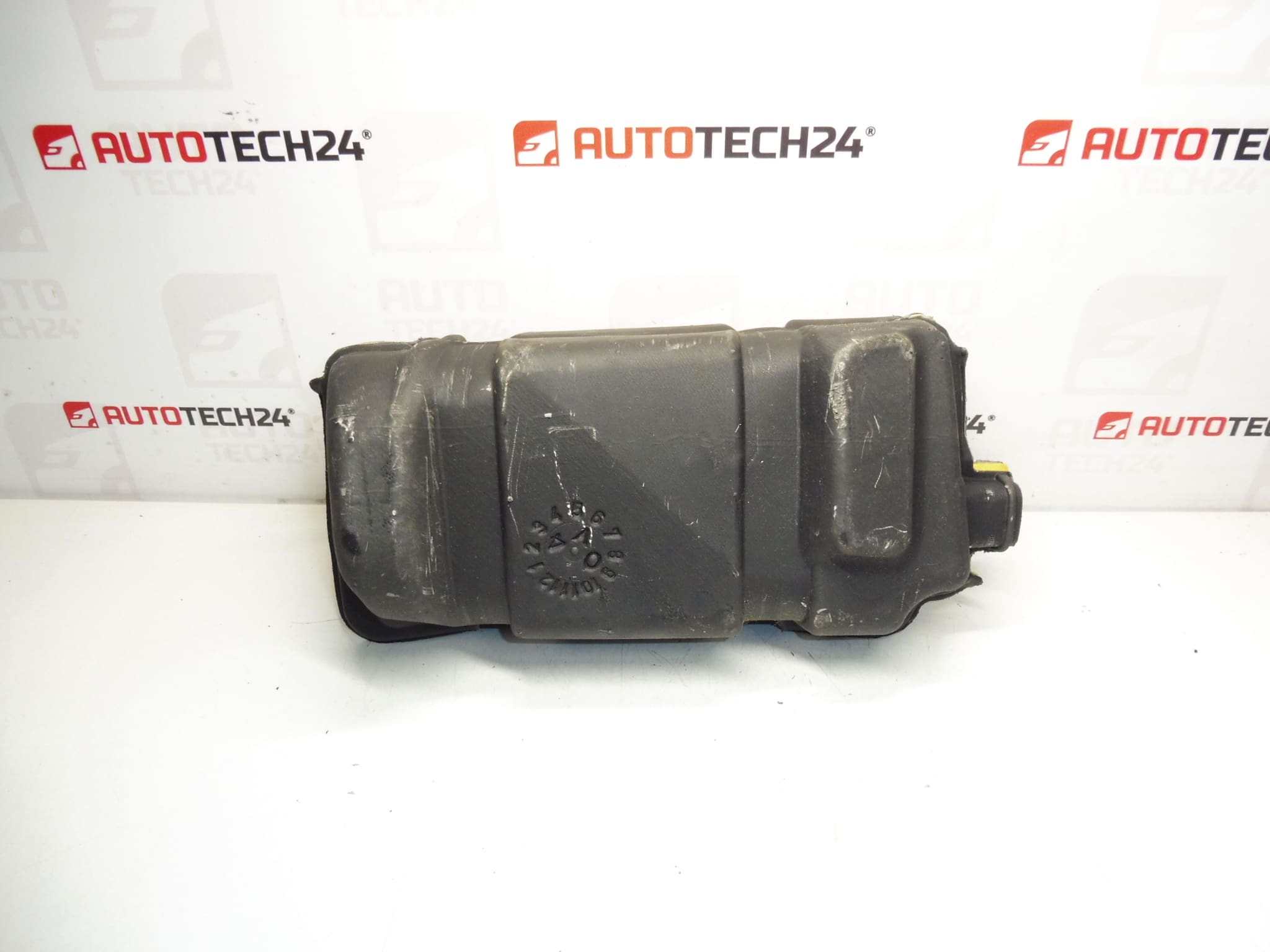 Kućište pumpe krovnog otvora Peugeot 307 CC 8484F6