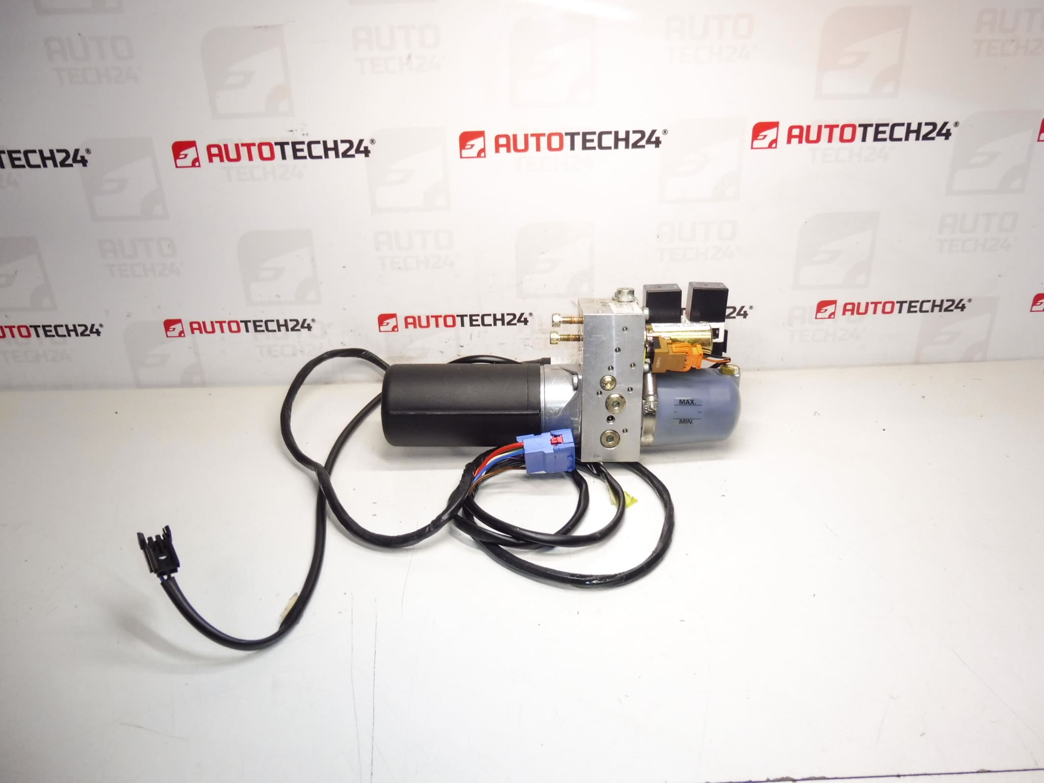 Pumpa za uvlačenje krova Peugeot 307 CC 8446S4