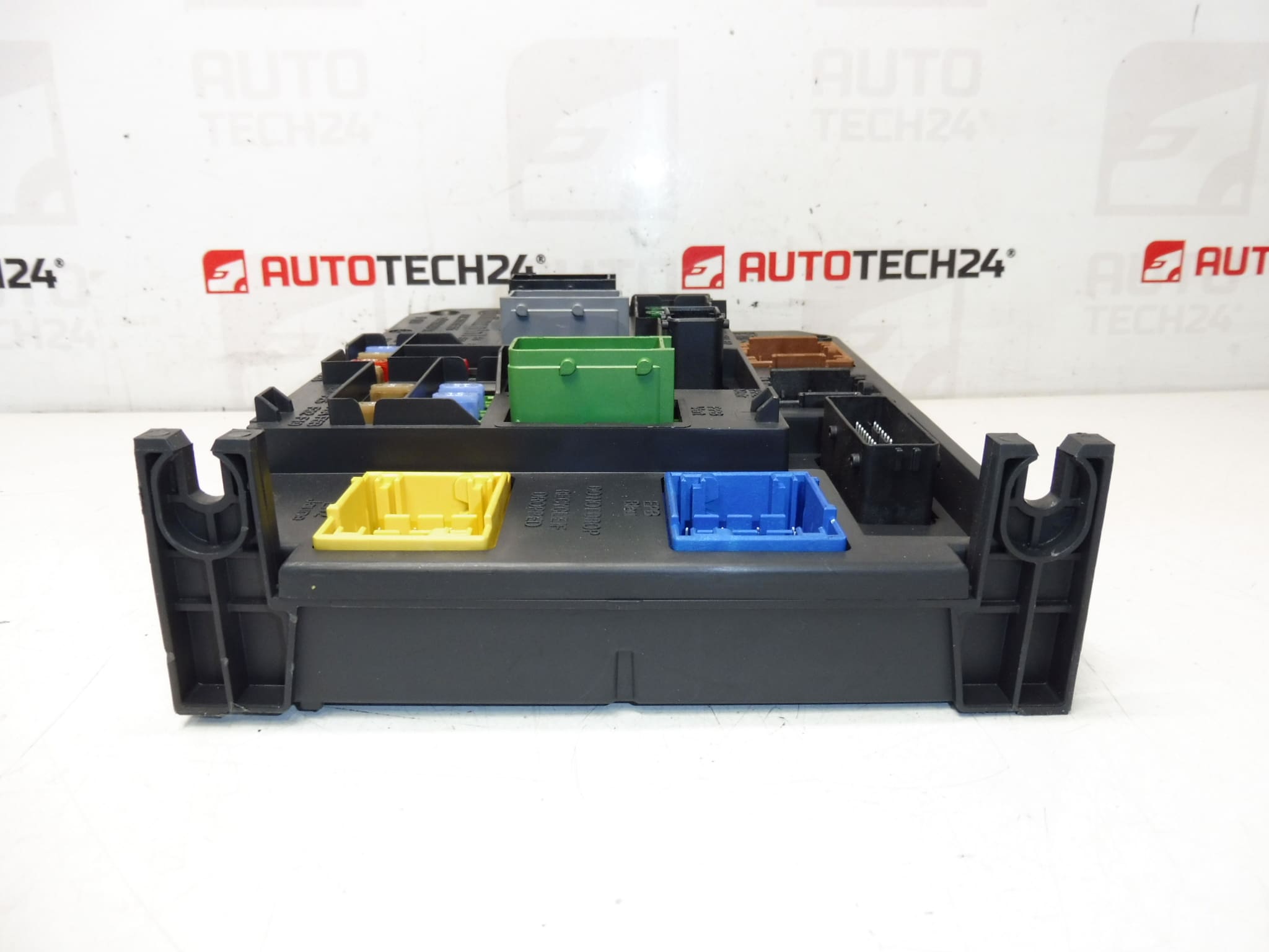 BSI modul Q01-00 Citroën C4 II 9665547280 1616786580 6580YP - Slika 2