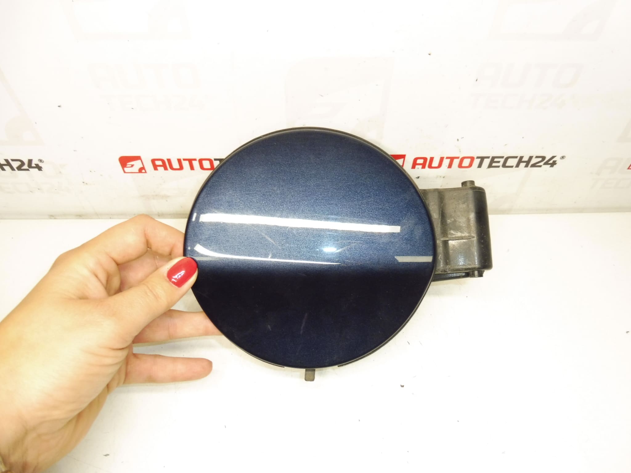 Čep rezervoara Citroën C4 B7 KGNC 9687310880 1517J1 1518F9