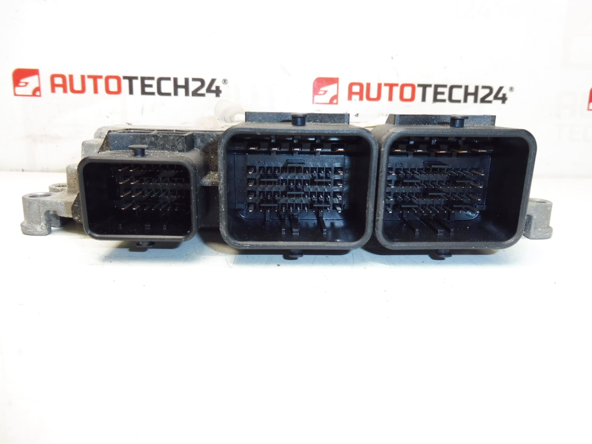 Upravljačka jedinica motora (ECU) Bosch MEV17.4.2 0261S06620 9676379780 9666319180 - Slika 2