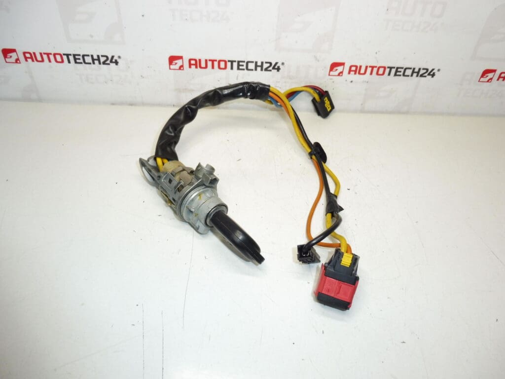 Razvodna kutija + 1 ključ Peugeot 406 4162R7