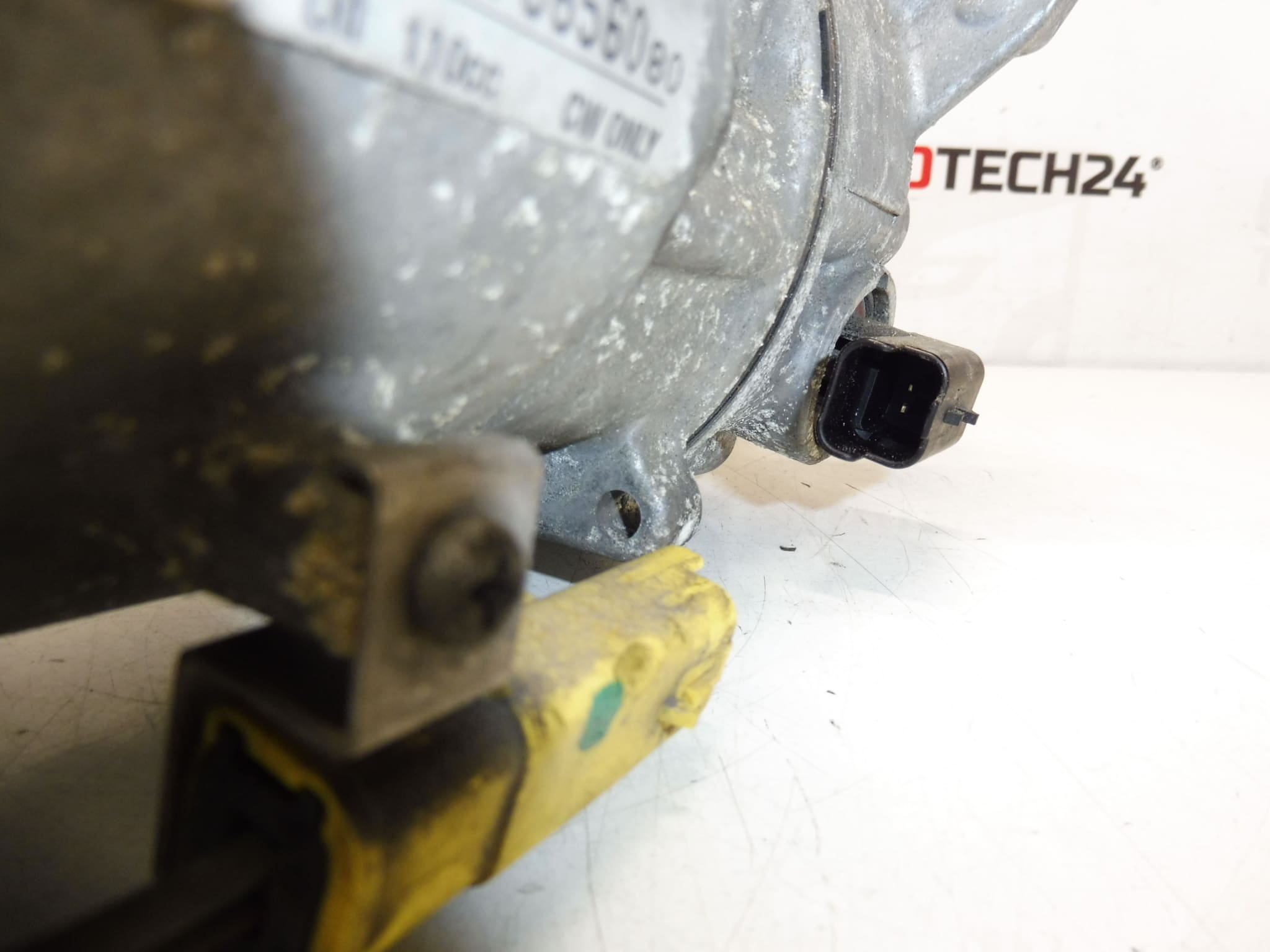 Kompresor klime Sanden SD6C12 1367 Citroën Peugeot 9678656080 - Slika 2