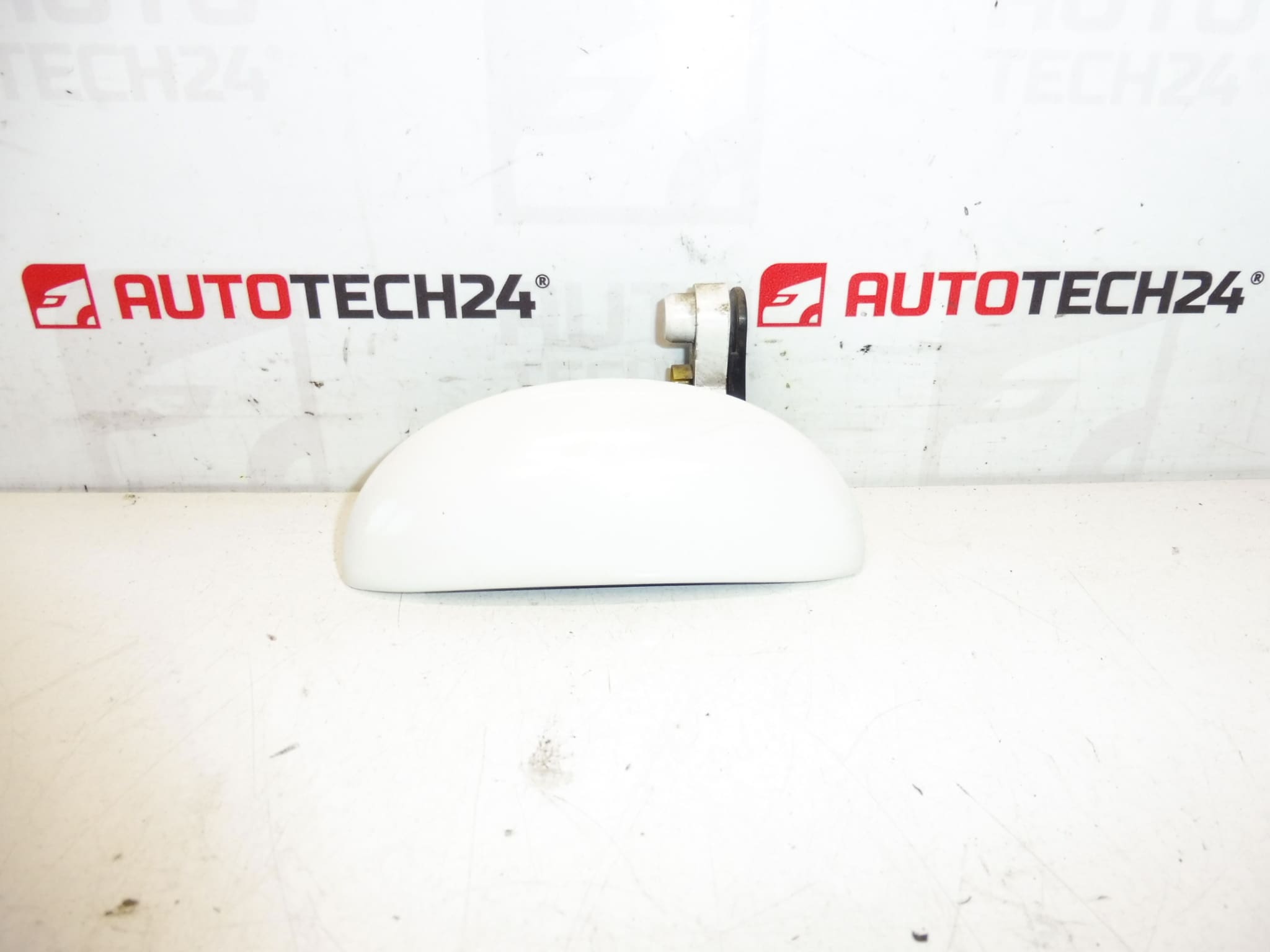Lijeva ručka prednjih vrata KWD Citroën C1 Peugeot 107 9101AK