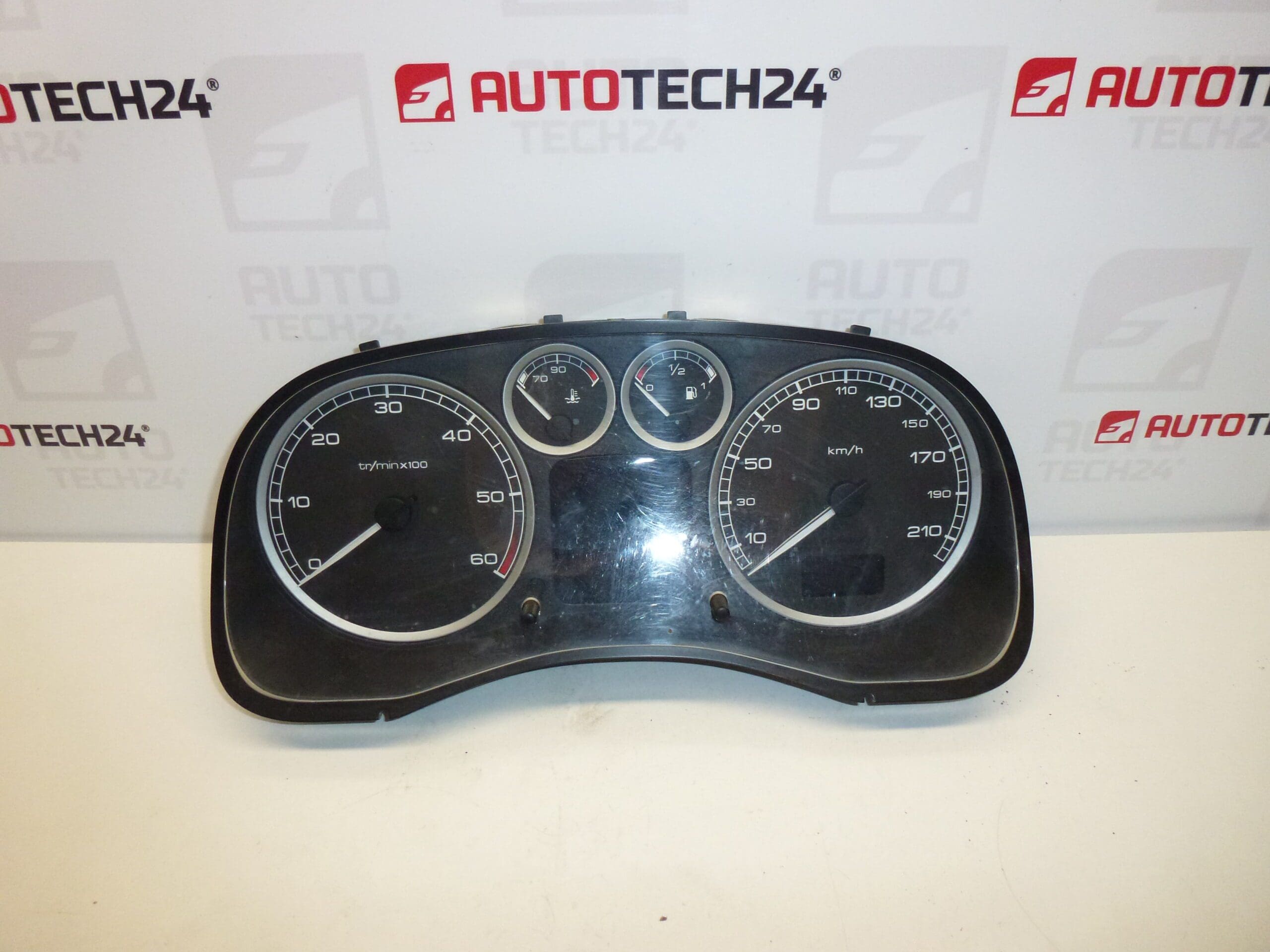 Tachometar Peugeot 307 168 tisuća km 9651299680 6104ZS