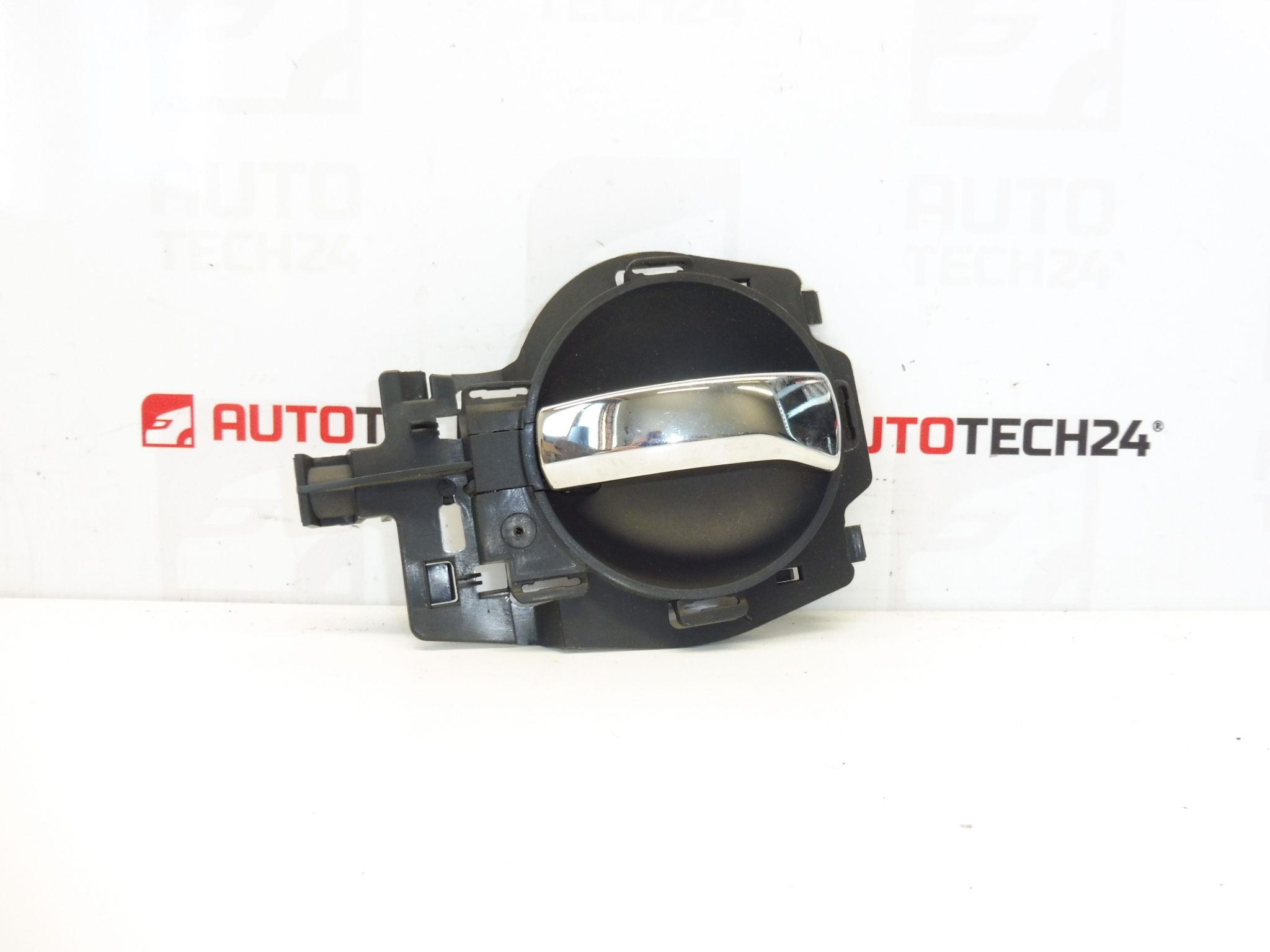 Kvaka desnih vrata Citroën C2 C3 9680637377 9144A7