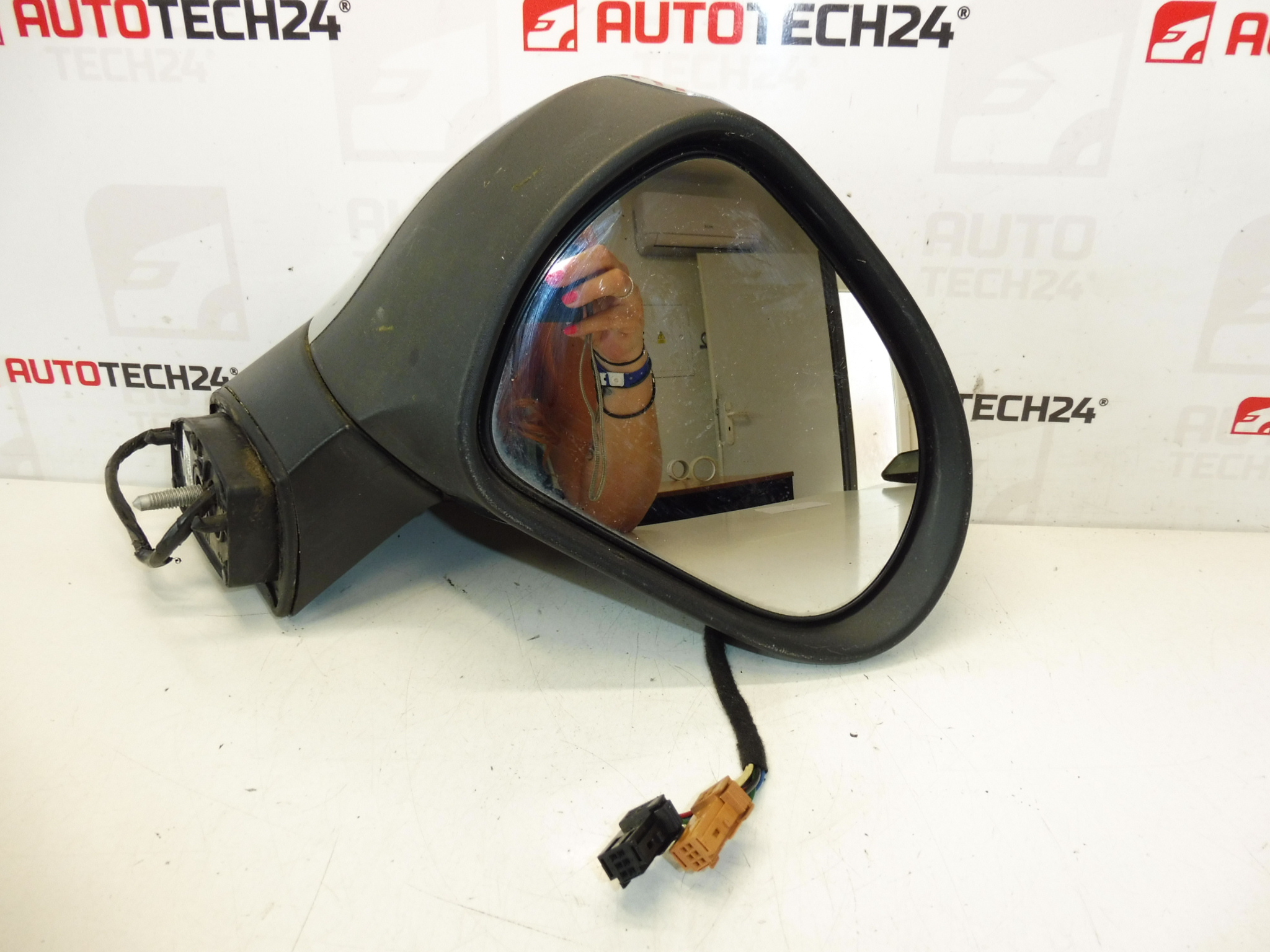 Desno bočno zrcalo Peugeot 207 EZRC 96806501XT 8149ZH