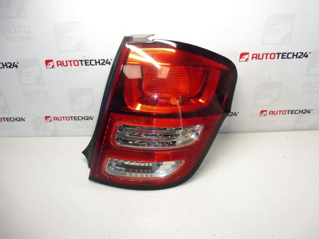 Blatobran zadnjeg svjetla desno Citroën C3 II 9673805380 6351KQ (Kopija)