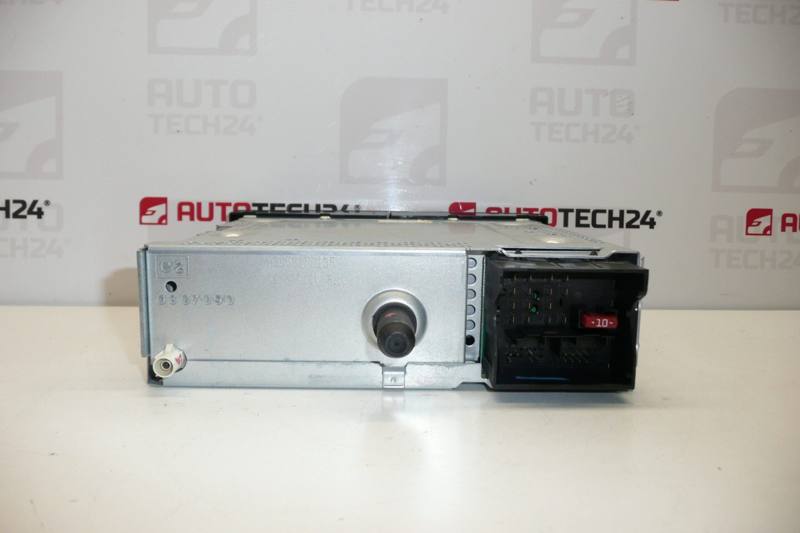 CD autoradio Continental RD4N1M-03 Citroën Peugeot 96750215XT - Slika 2