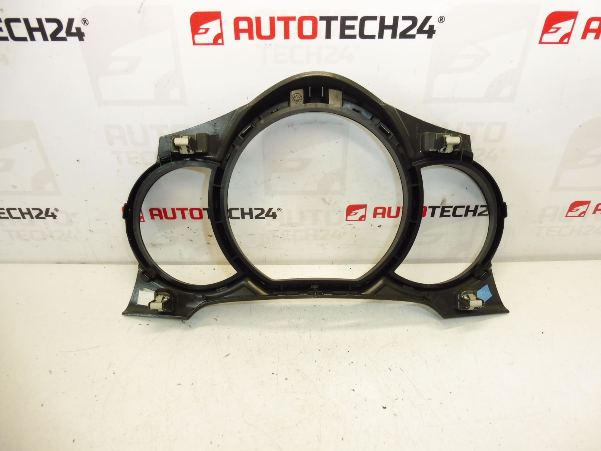 Ukrasni okvir brzinomjera instrumentne ploče Citroën C3 II A51 96842894ZD - Slika 2