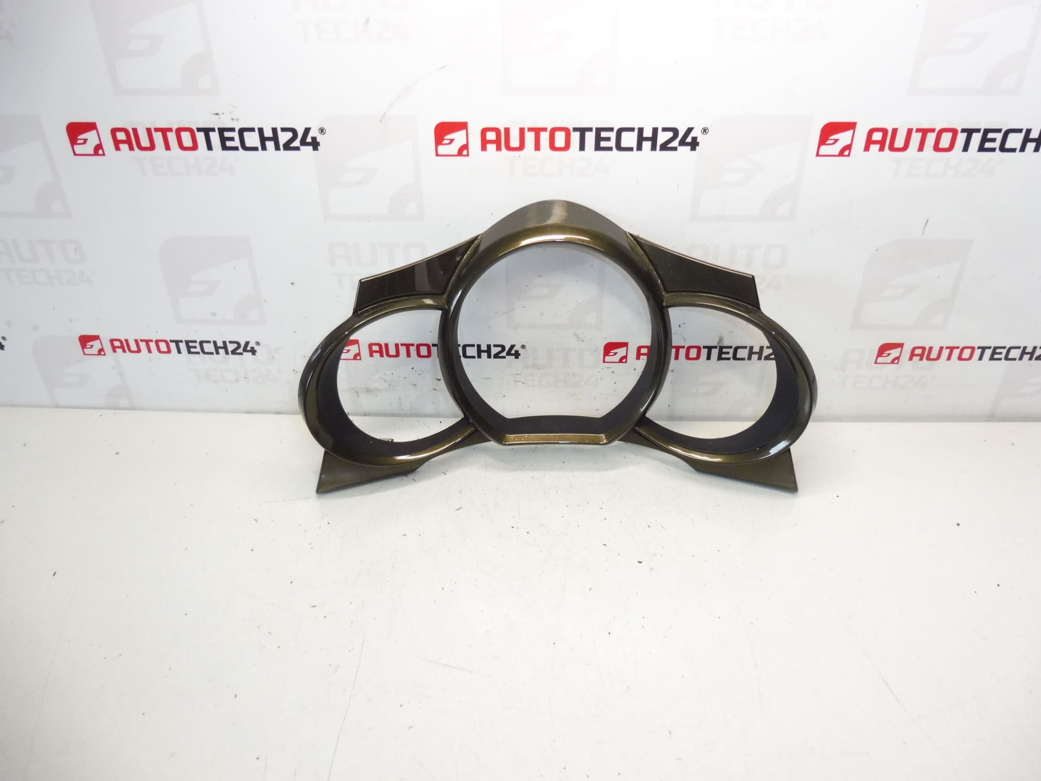 Okvir mjerača brzine instrument ploče Citroen C3 II A51 96842894ZD