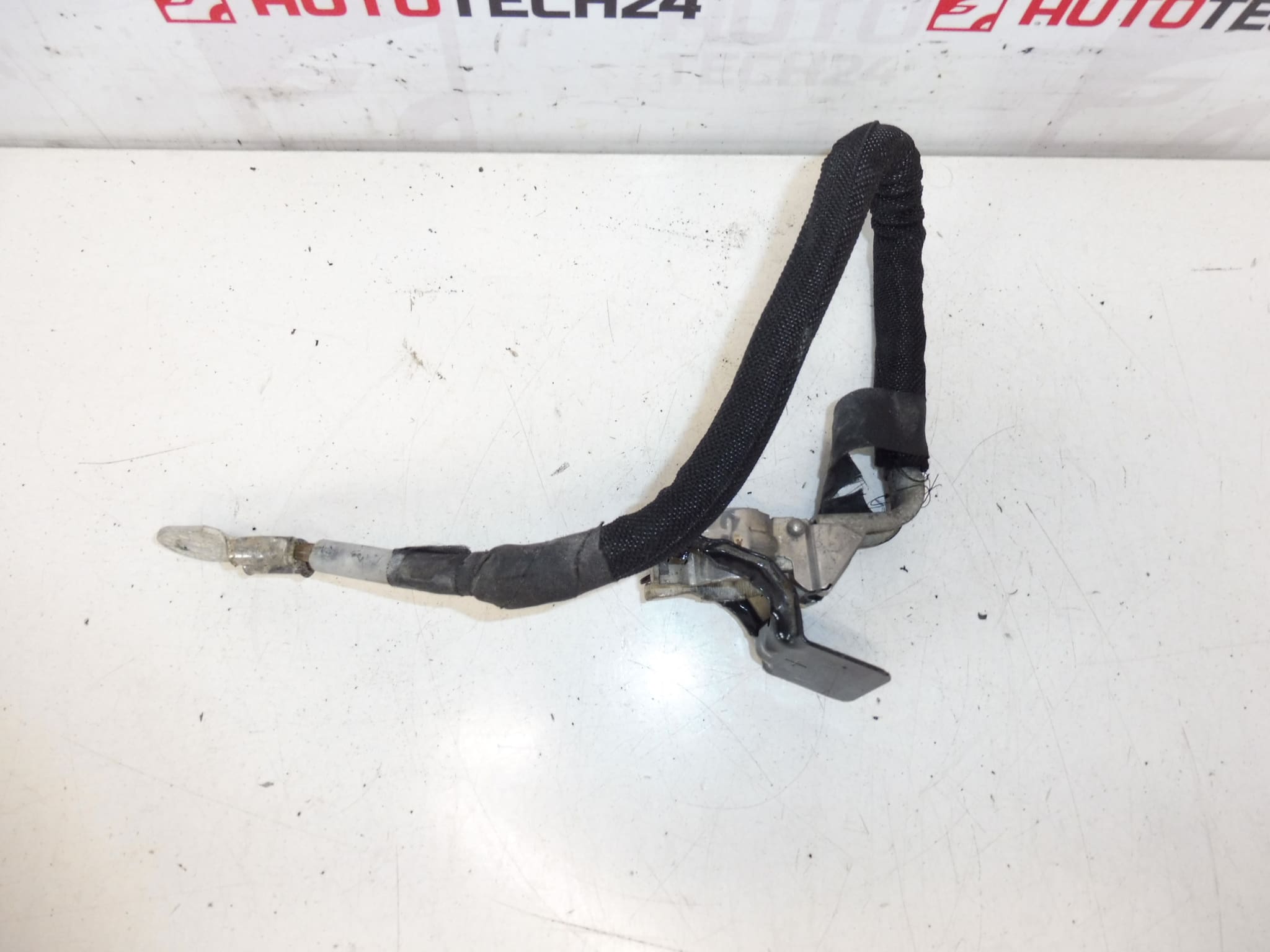 Kabel priključka + pola u motoru Peugeot 9674808180 564621 - Slika 2
