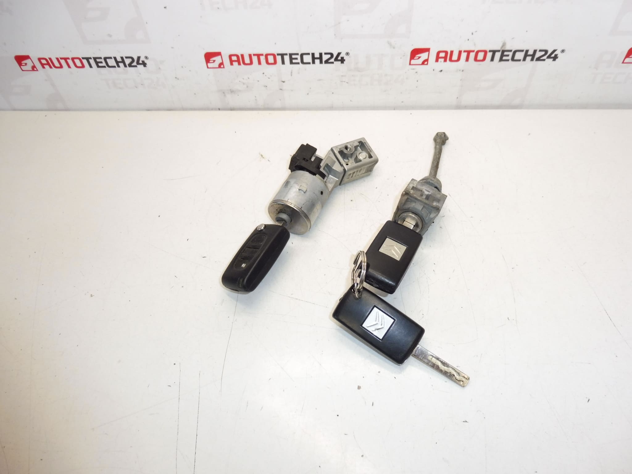 Set brava i 3 ključa Citroën Peugeot 4162KF 4162KC